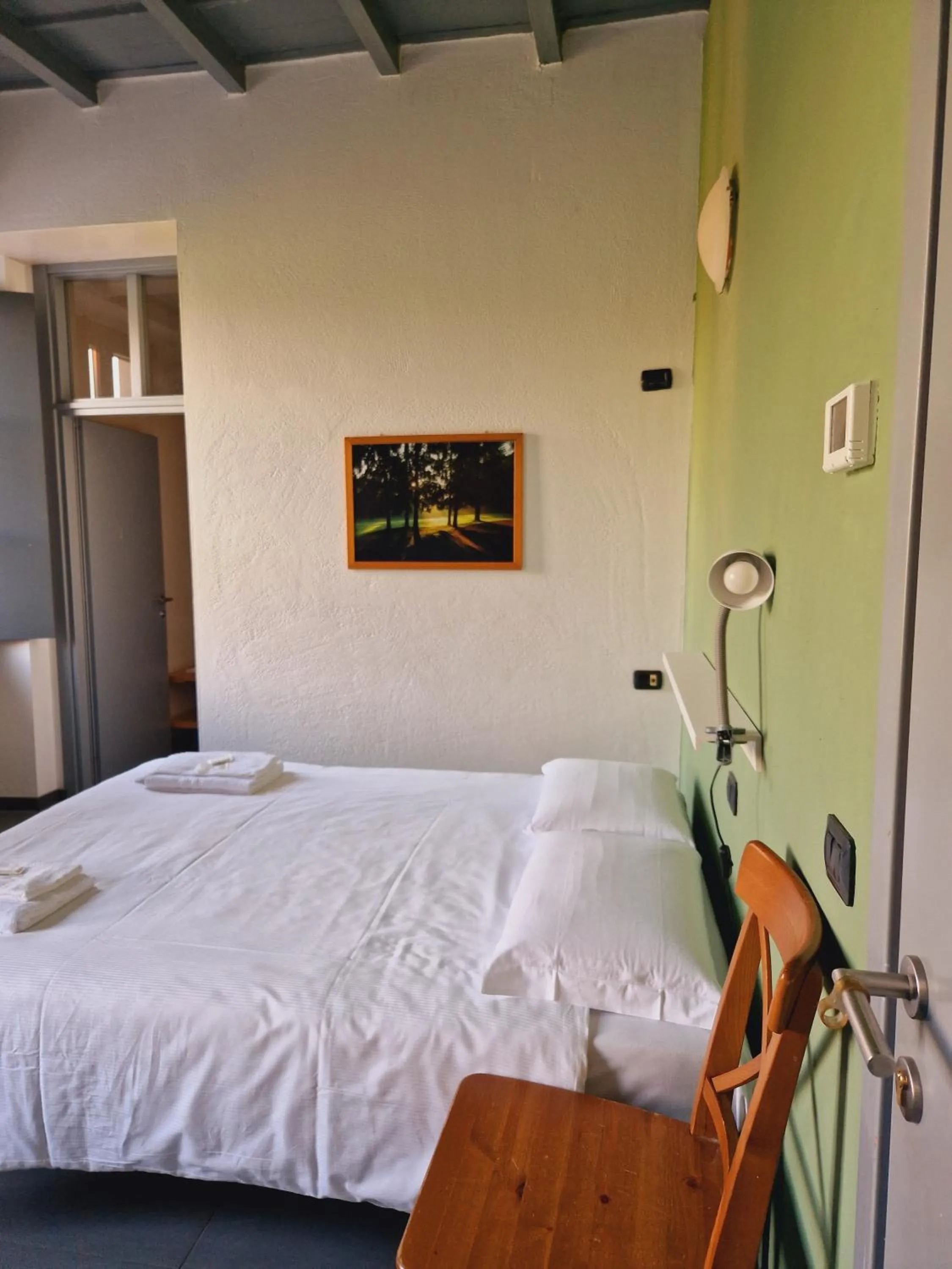 Bed in B&B e Ostello, Parco di Monza, CASCINA COSTA ALTA