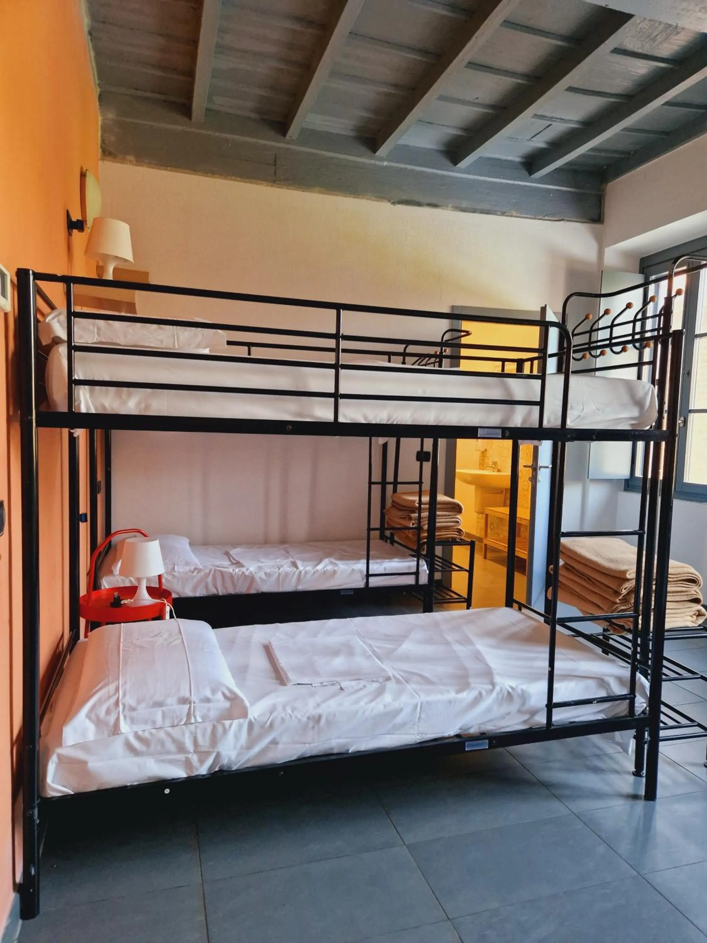 Bed in B&B e Ostello, Parco di Monza, CASCINA COSTA ALTA