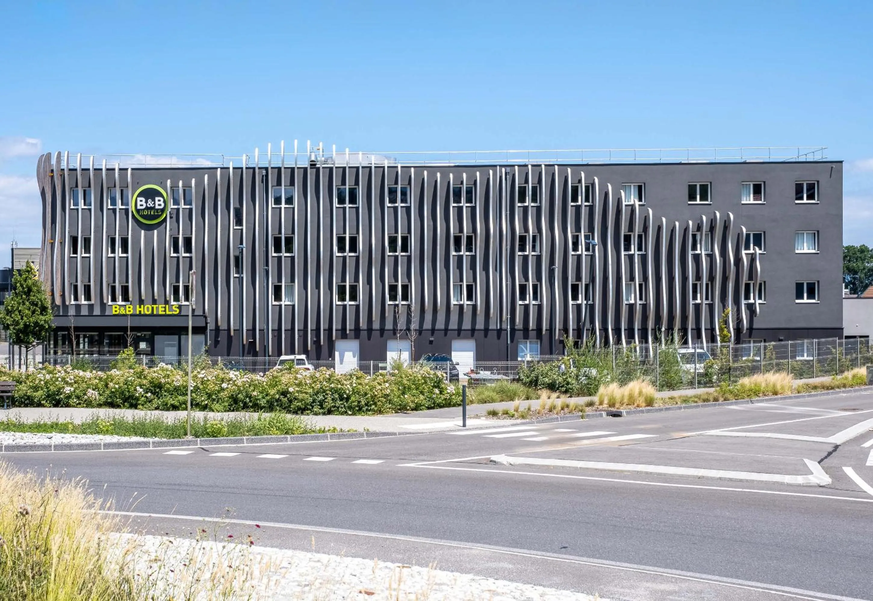 Property building in B&B HOTEL Evian Publier