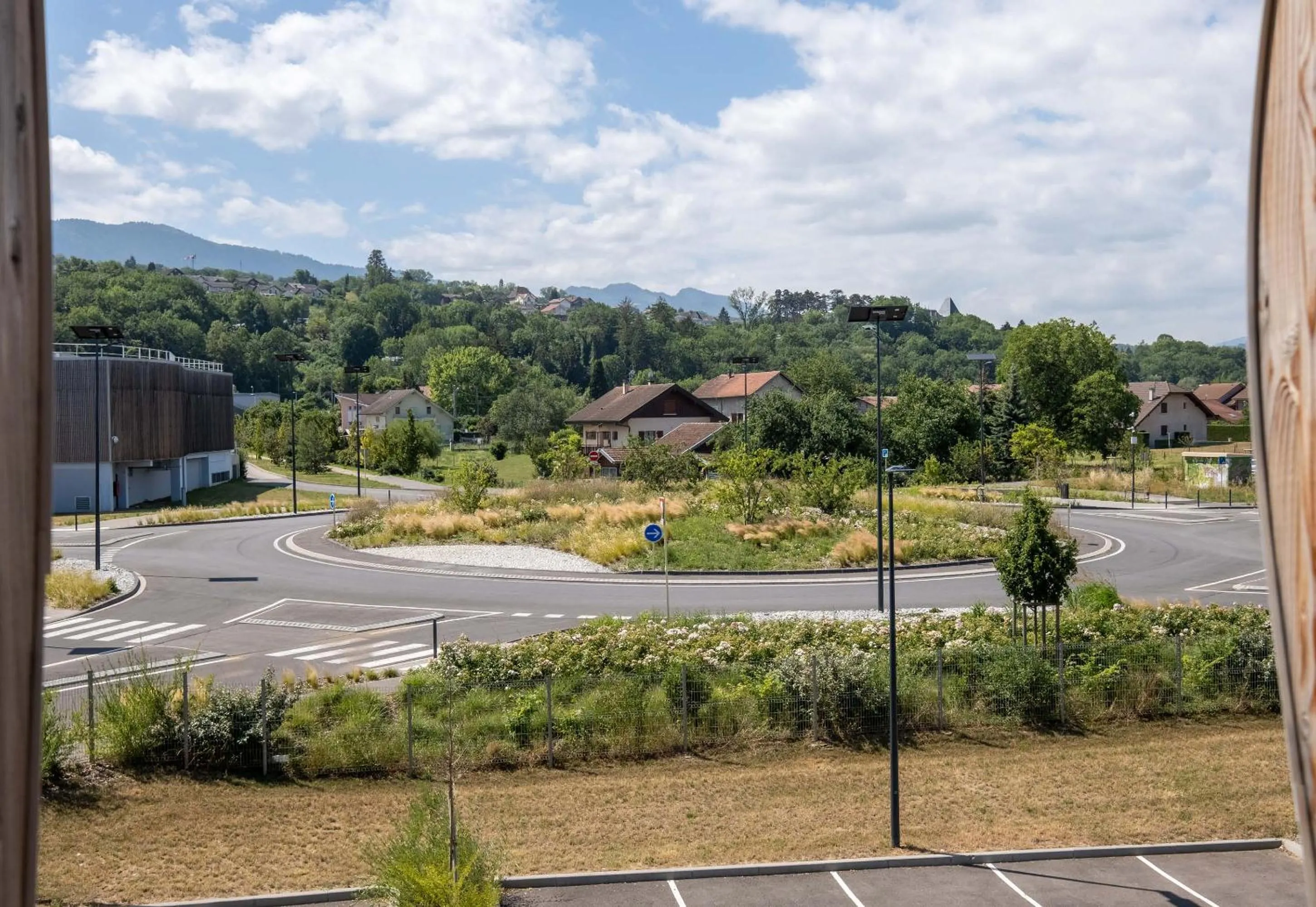 Mountain view in B&B HOTEL Evian Publier