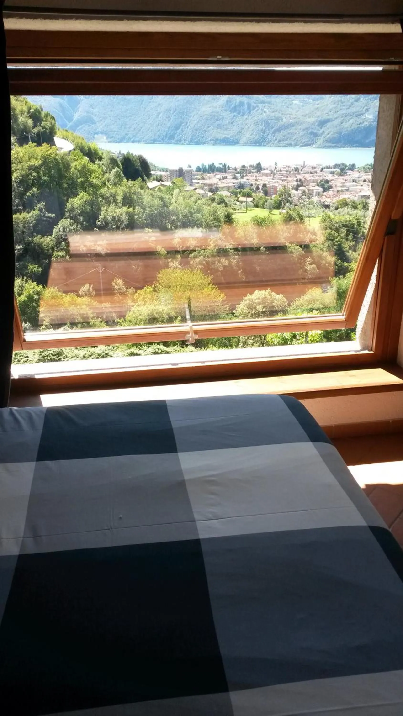 Small Double Room with Lake View - single occupancy in Agriturismo Crotto Di Somana