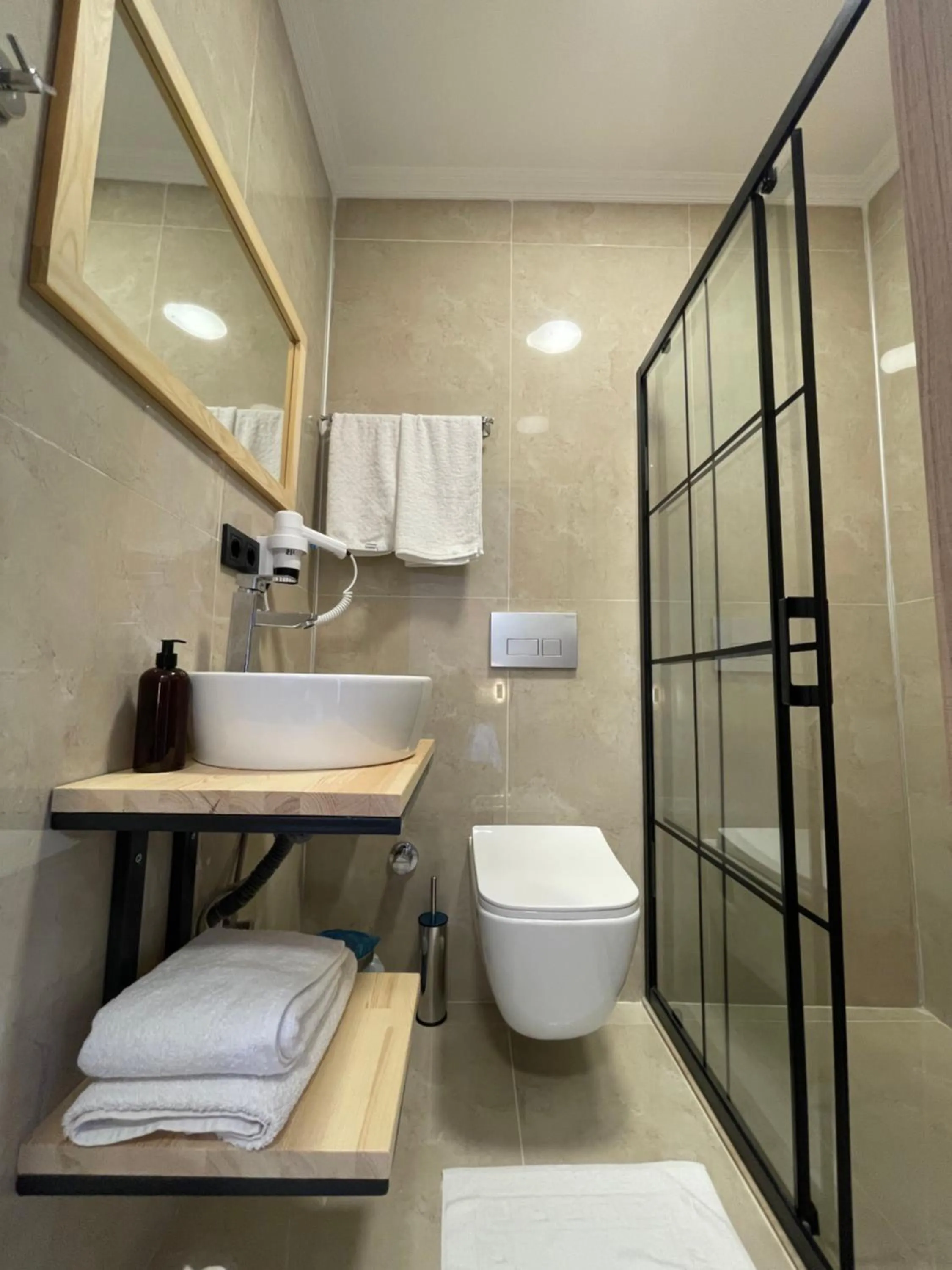 Shower in Dalaman Airport AliBaba Hotel