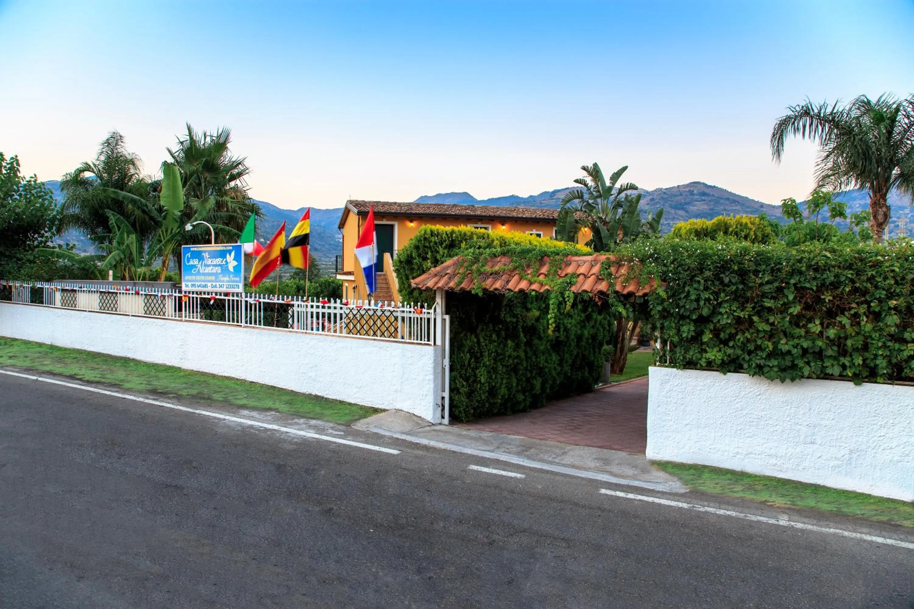 Facade/entrance in Casa Vacanze Alcantara