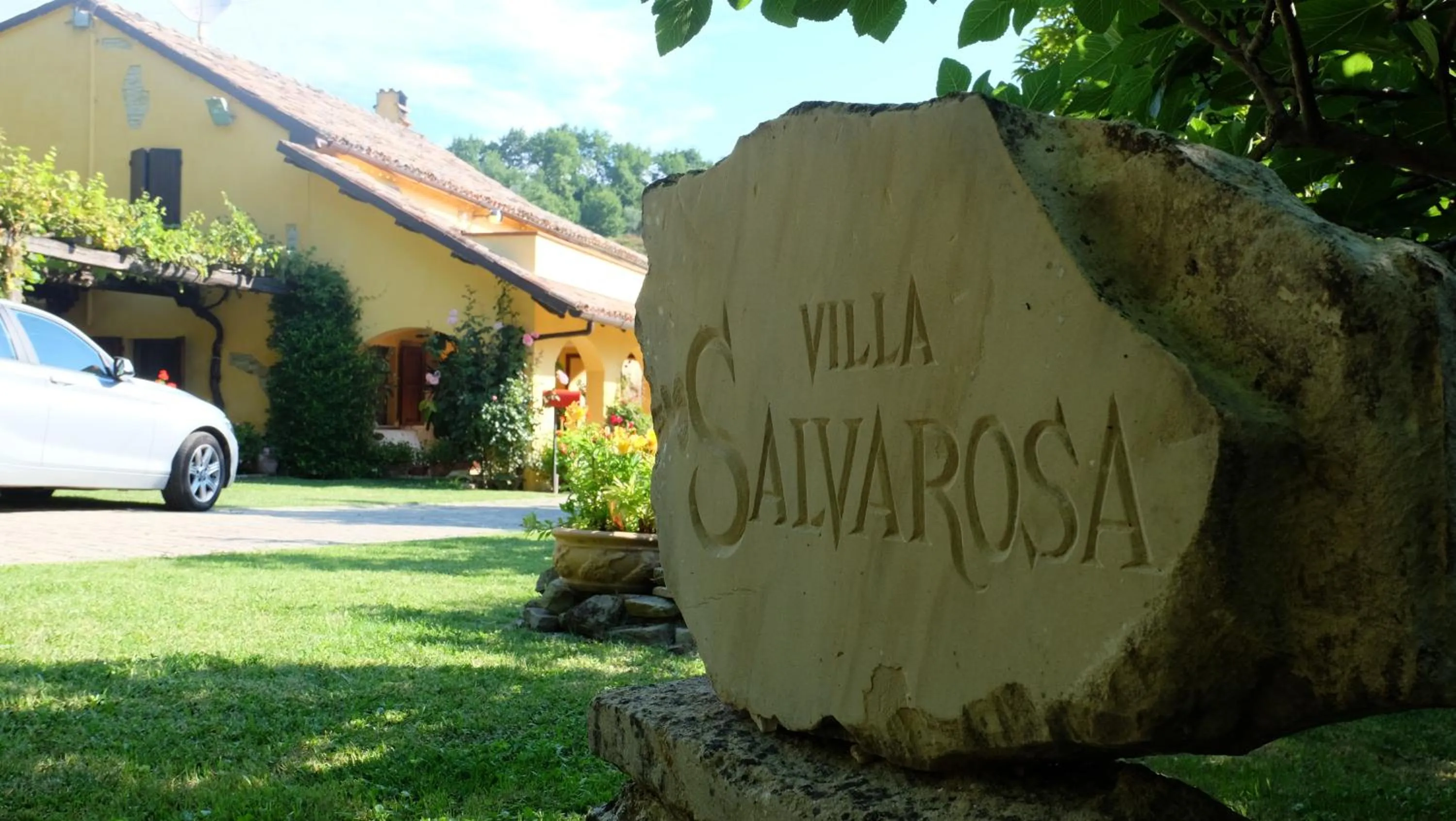 Property building in B&B Salvarosa