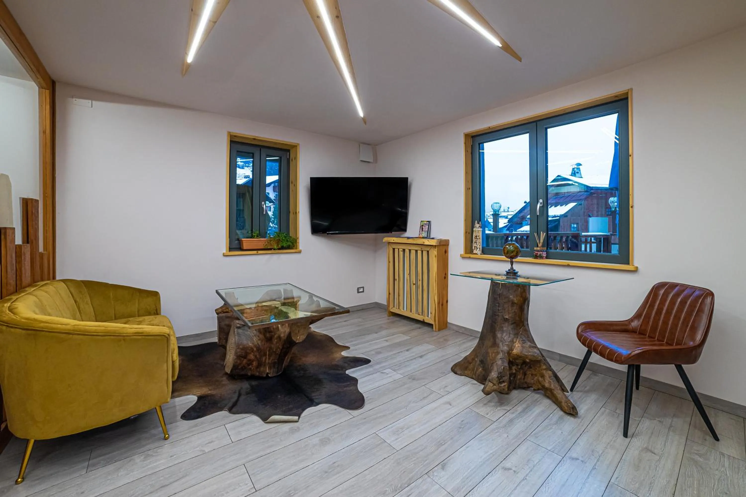 Communal lounge/ TV room in Chalet Margoni