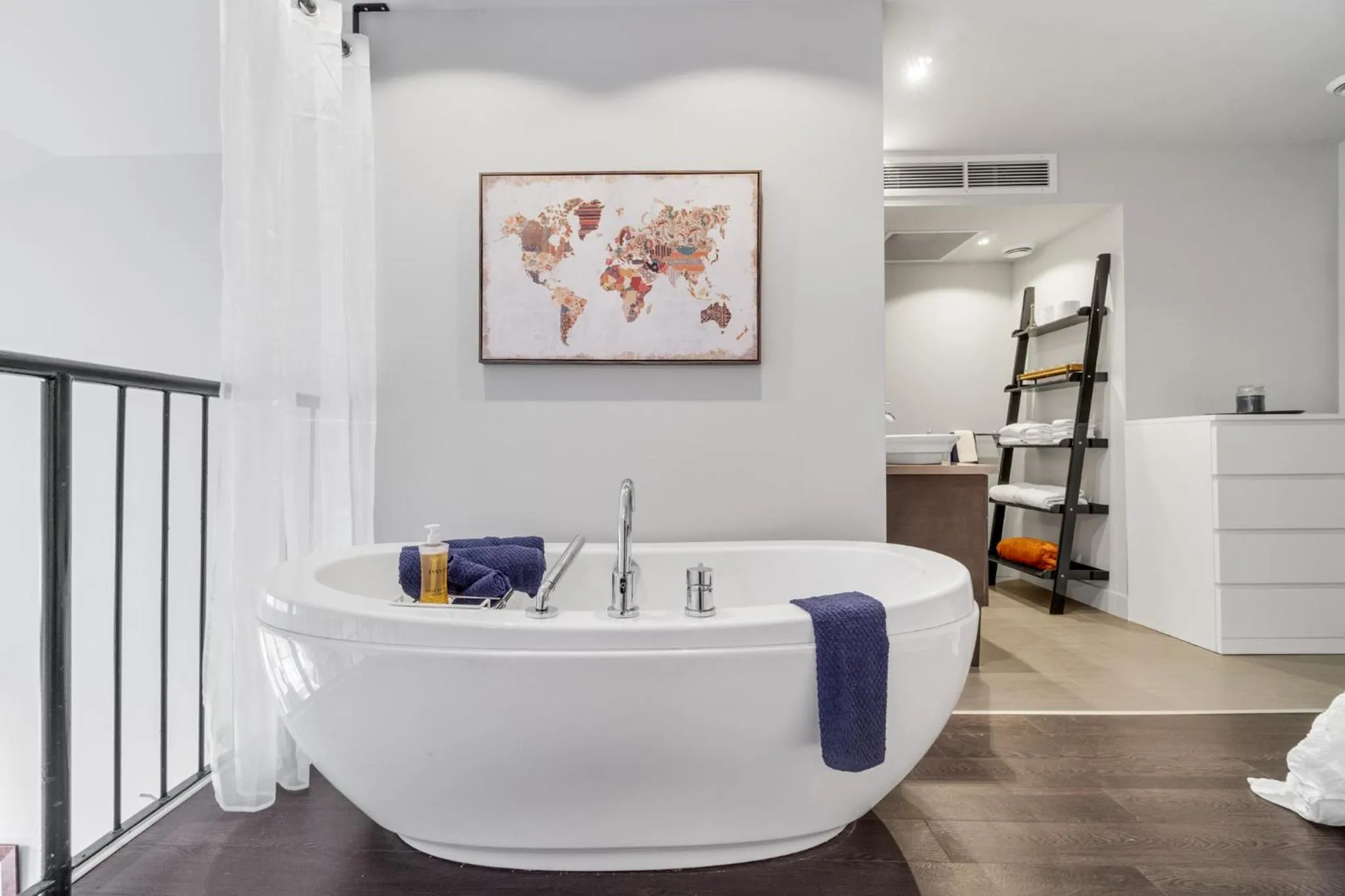 Bathroom in INITIAL - ÉVASION NATURE - Mont-Sainte-Anne