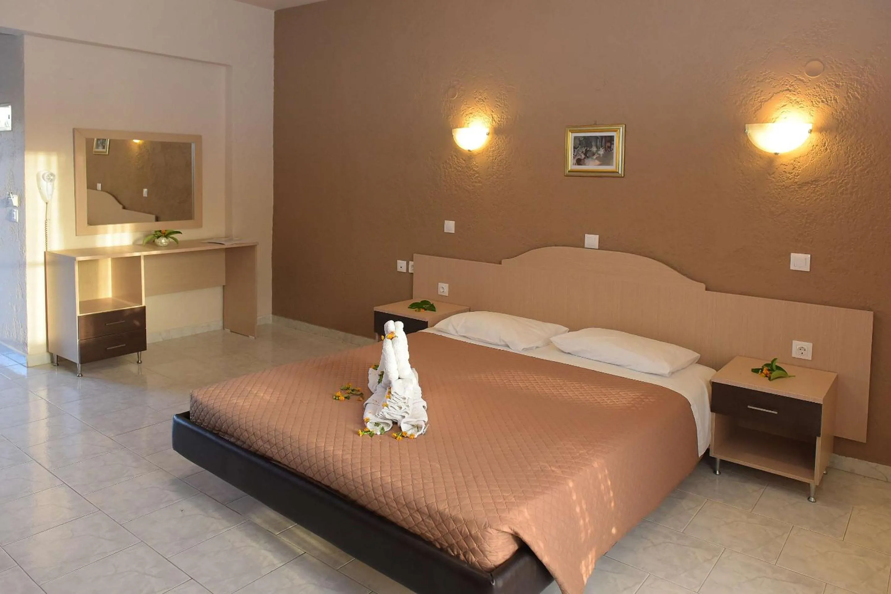 Decorative detail, Bed in Santa Helena Hotel