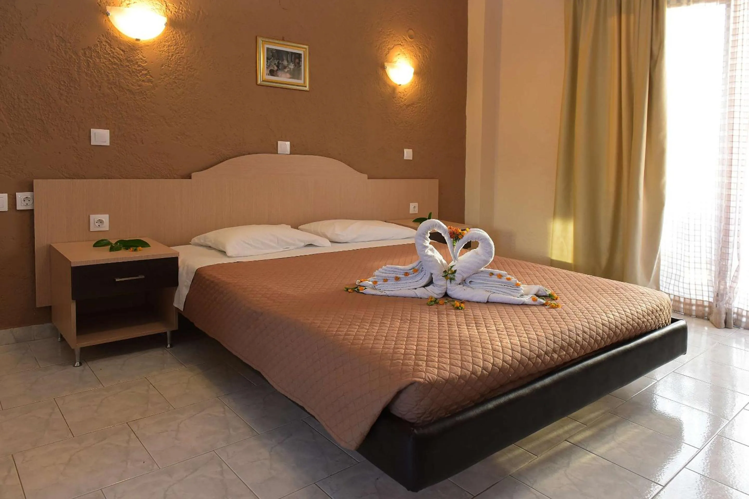 Decorative detail, Bed in Santa Helena Hotel