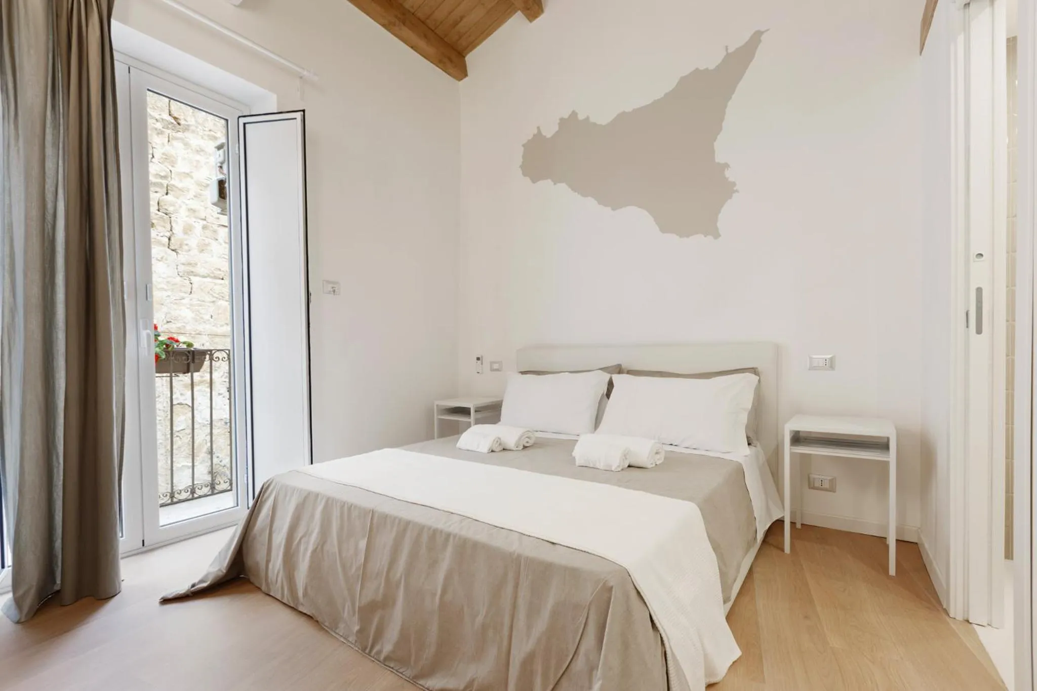 Bed in Sicily Dreams Luxury