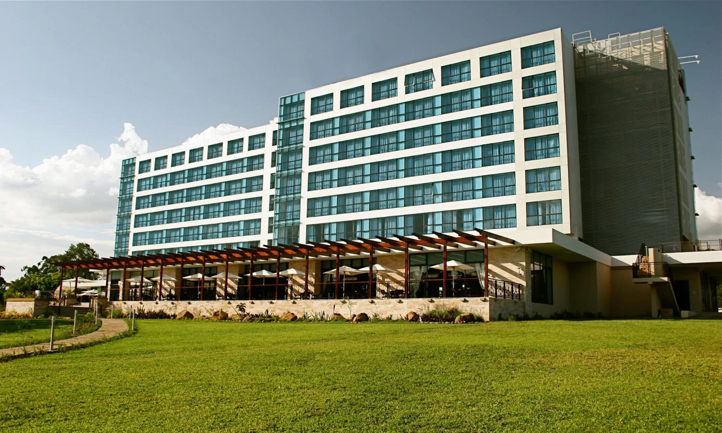 Facade/entrance in Mount Meru Hotel