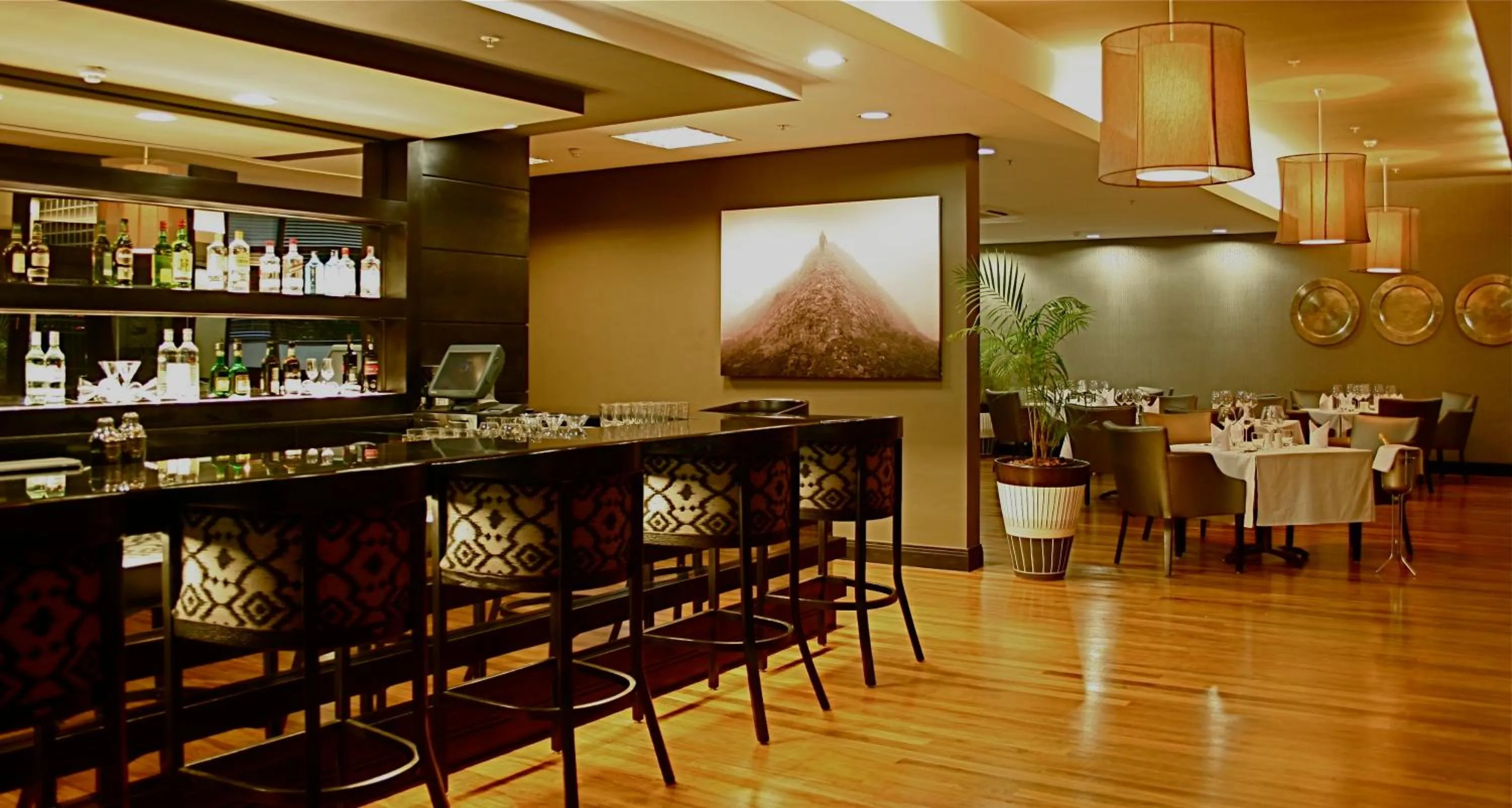 Restaurant/places to eat in Mount Meru Hotel