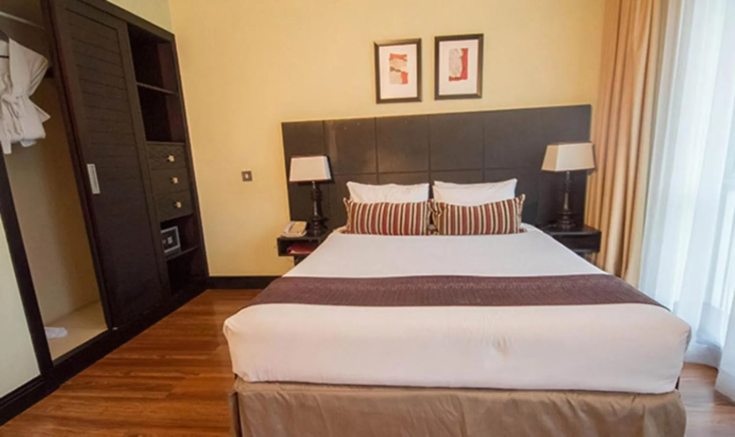 Bedroom, Bed in Mount Meru Hotel