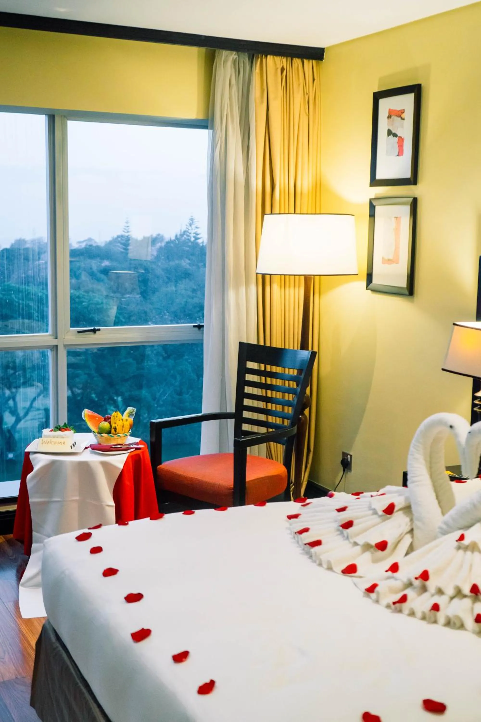 Bed in Mount Meru Hotel