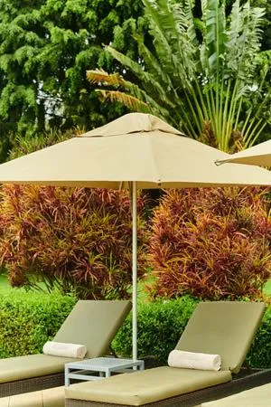 Swimming pool in Mount Meru Hotel