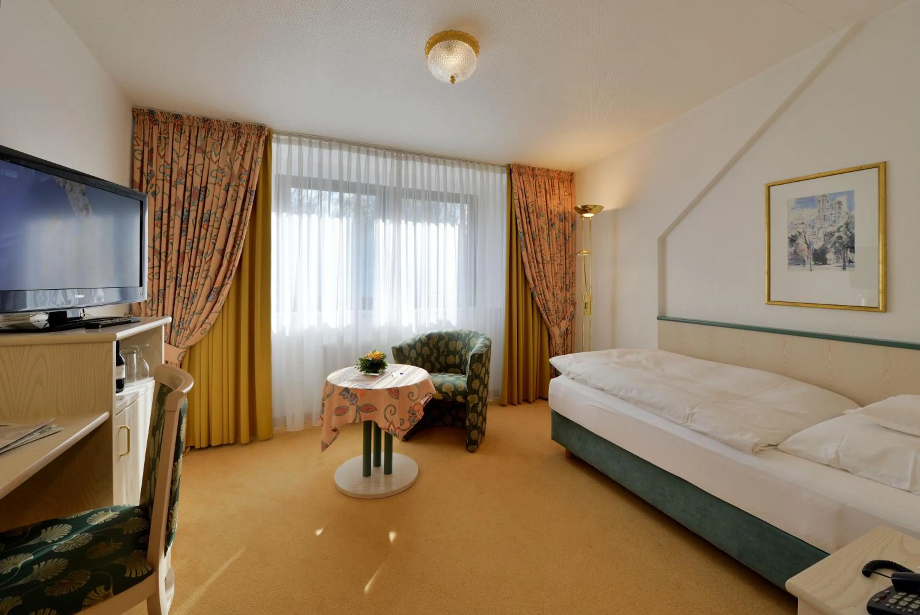 Photo of the whole room, Bed in Hotel Spiegel