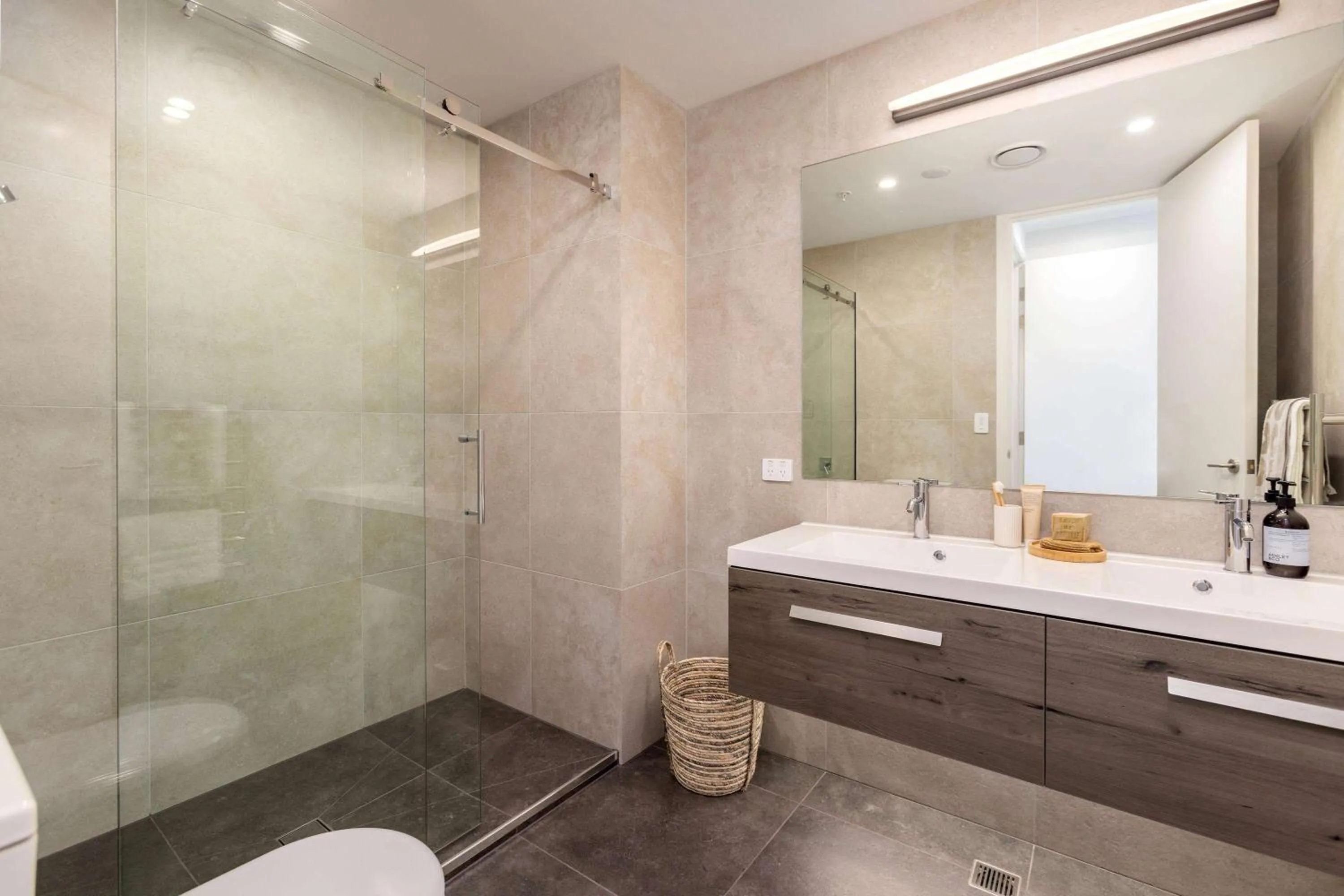 Bathroom in Wyndham Garden Christchurch Kilmore Street