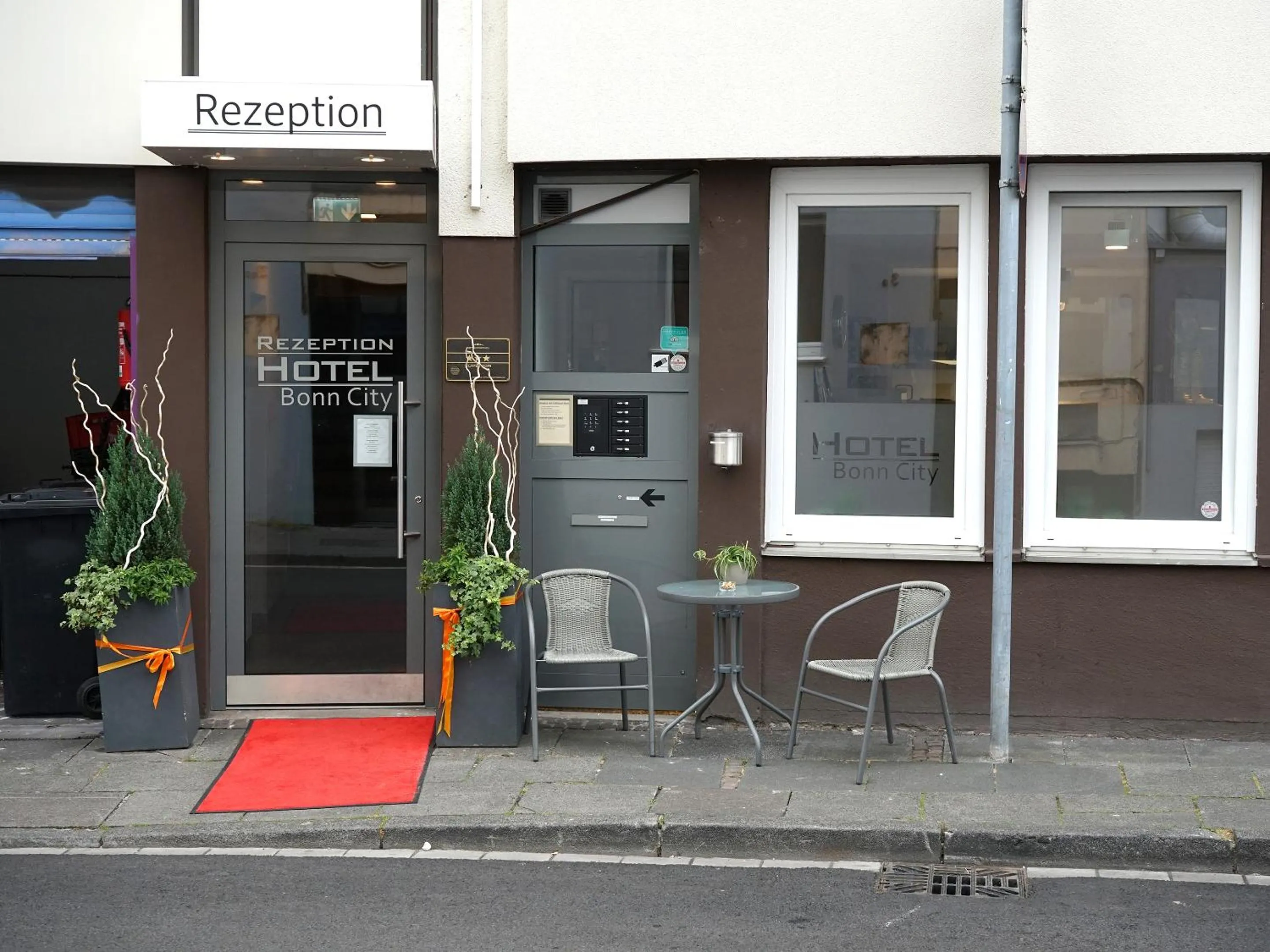 Facade/entrance in Hotel Bonn City