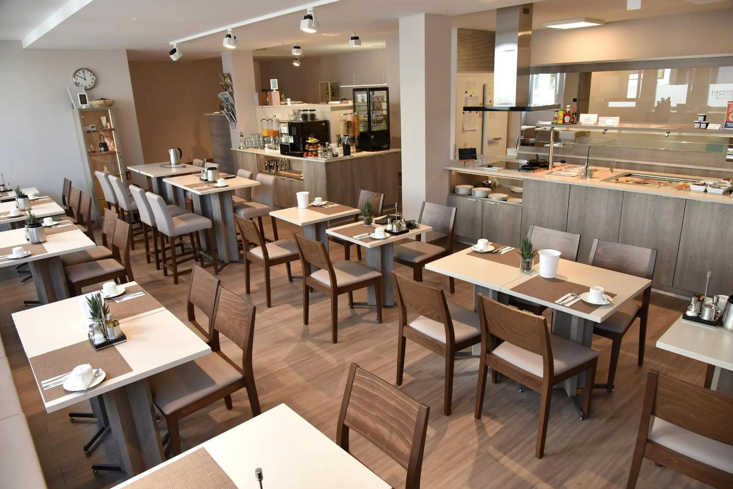 Breakfast in Hotel Bonn City