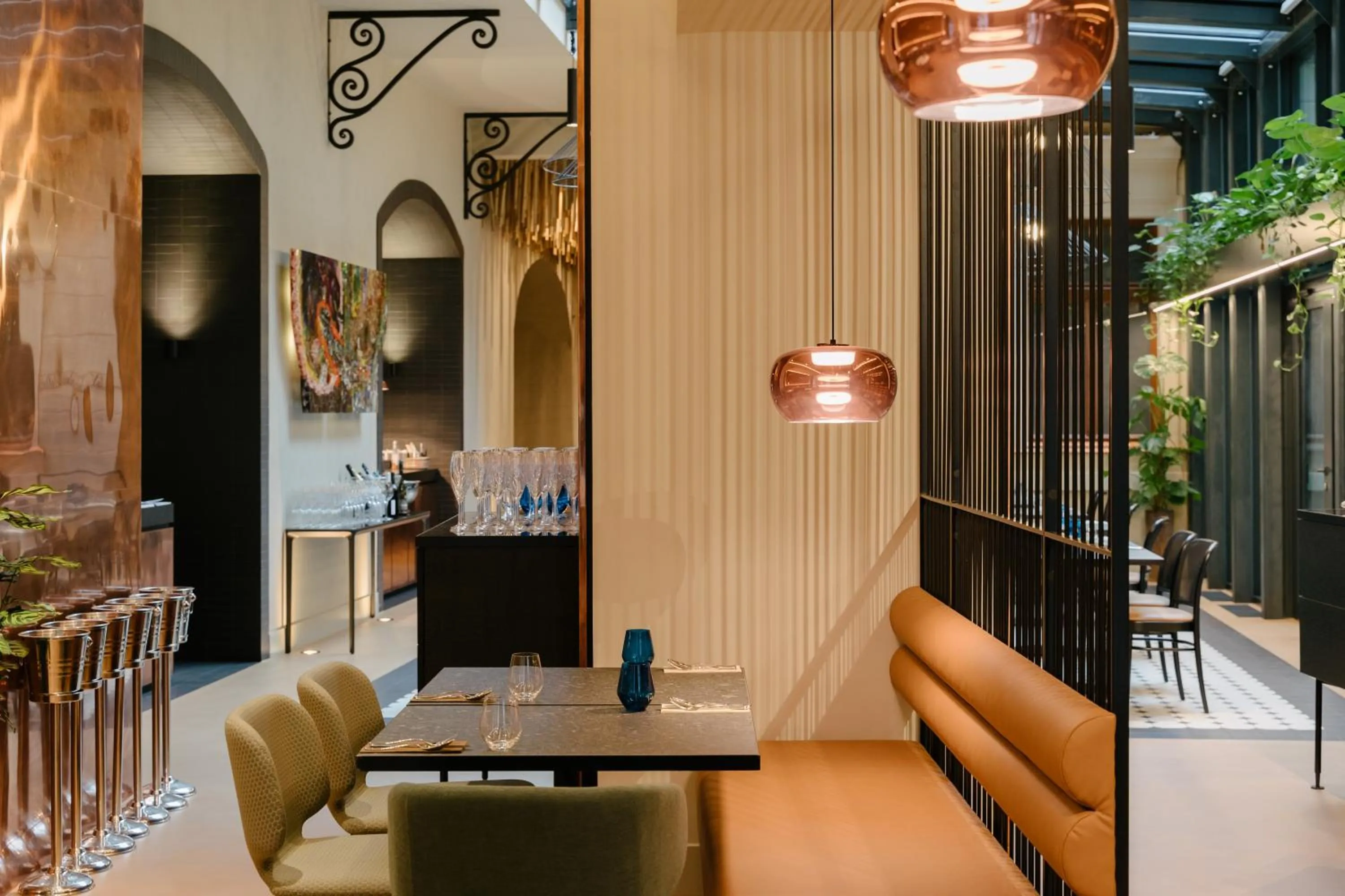 Restaurant/places to eat in OREA Place Seno