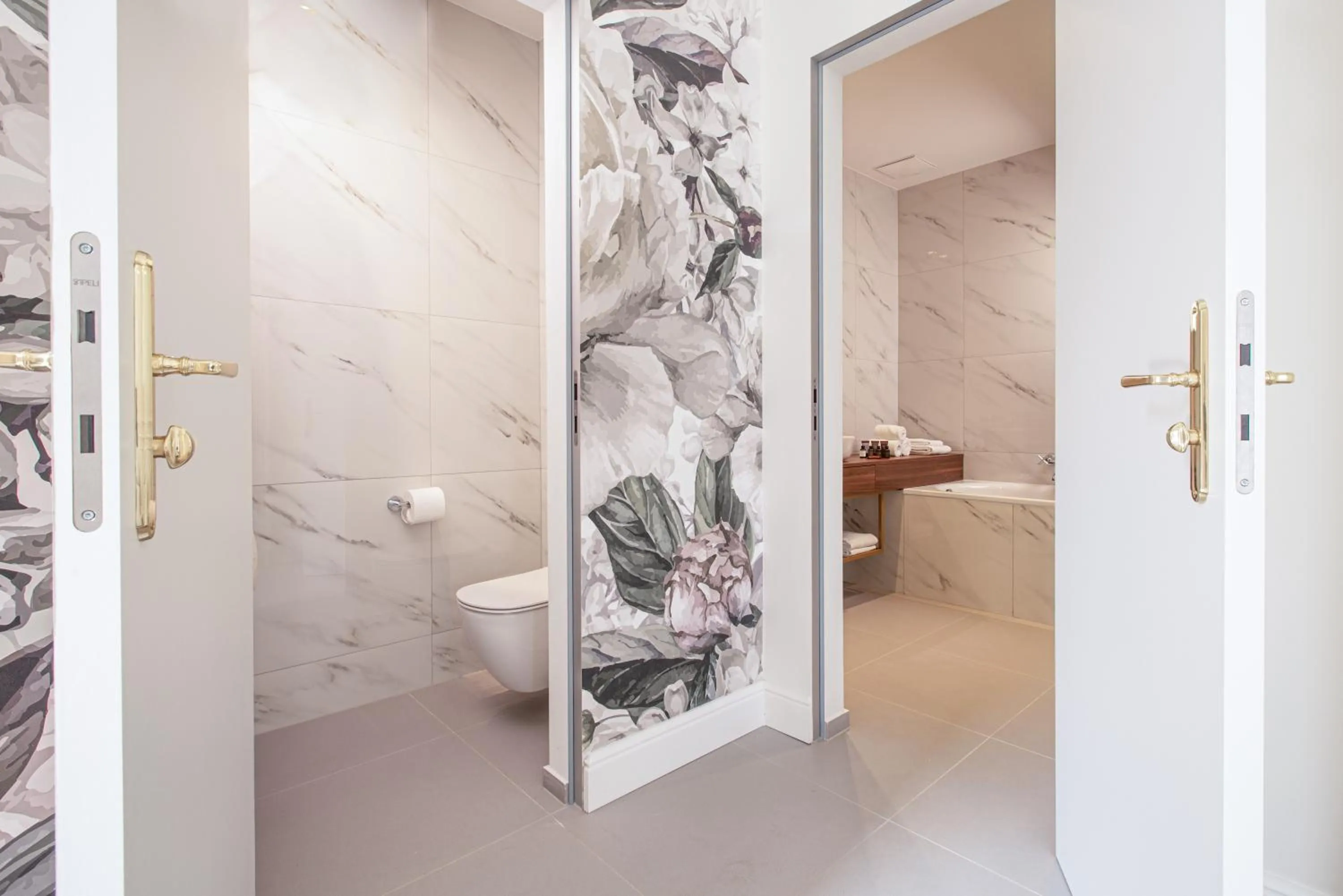 Toilet in OREA Place Seno