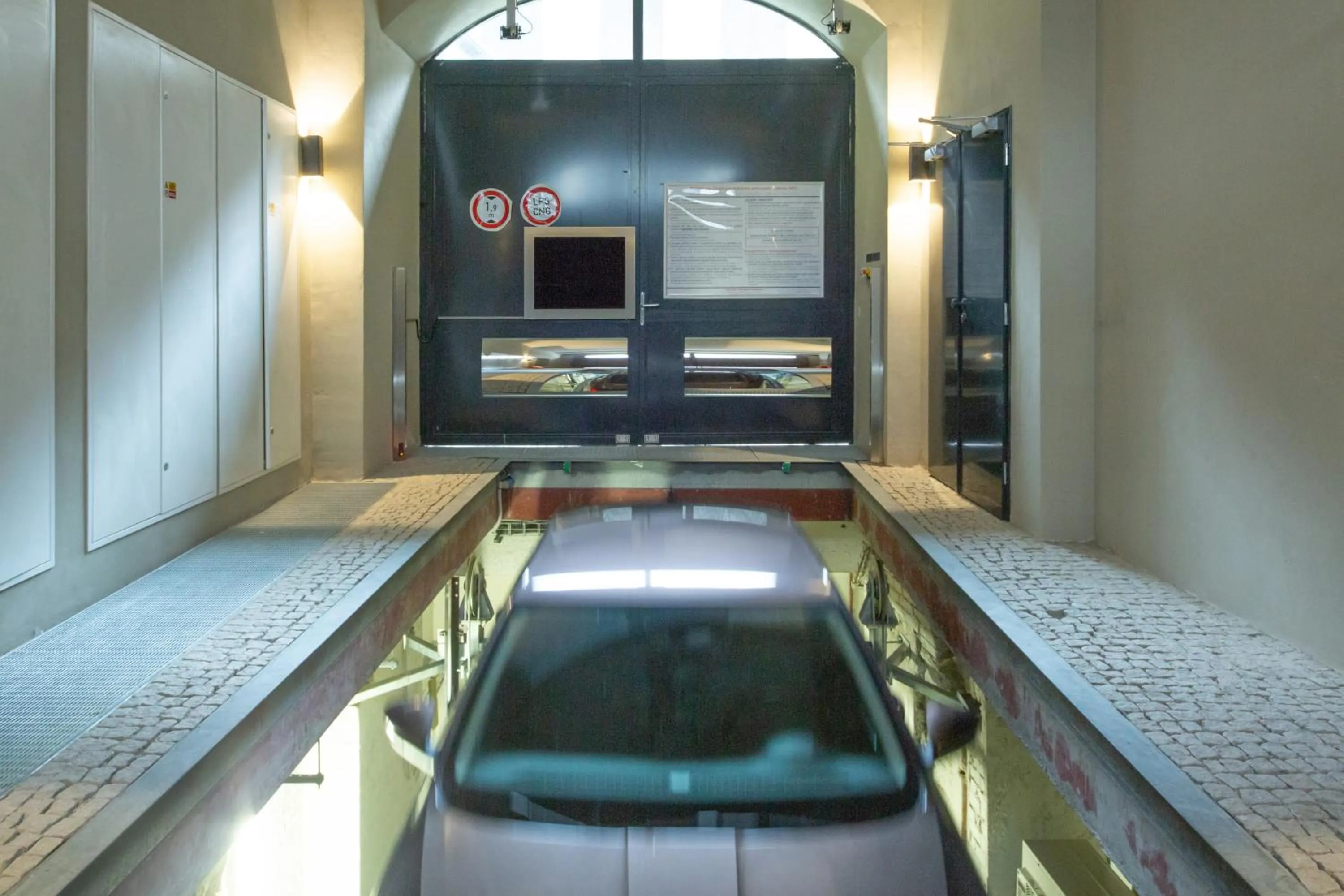 Parking, Bed in OREA Place Seno