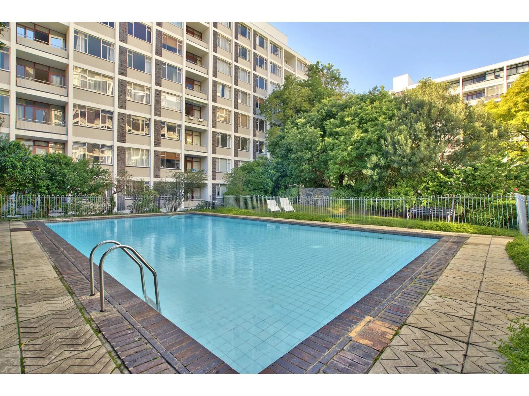 Pool view in 437 St Martini Gardens Apartments