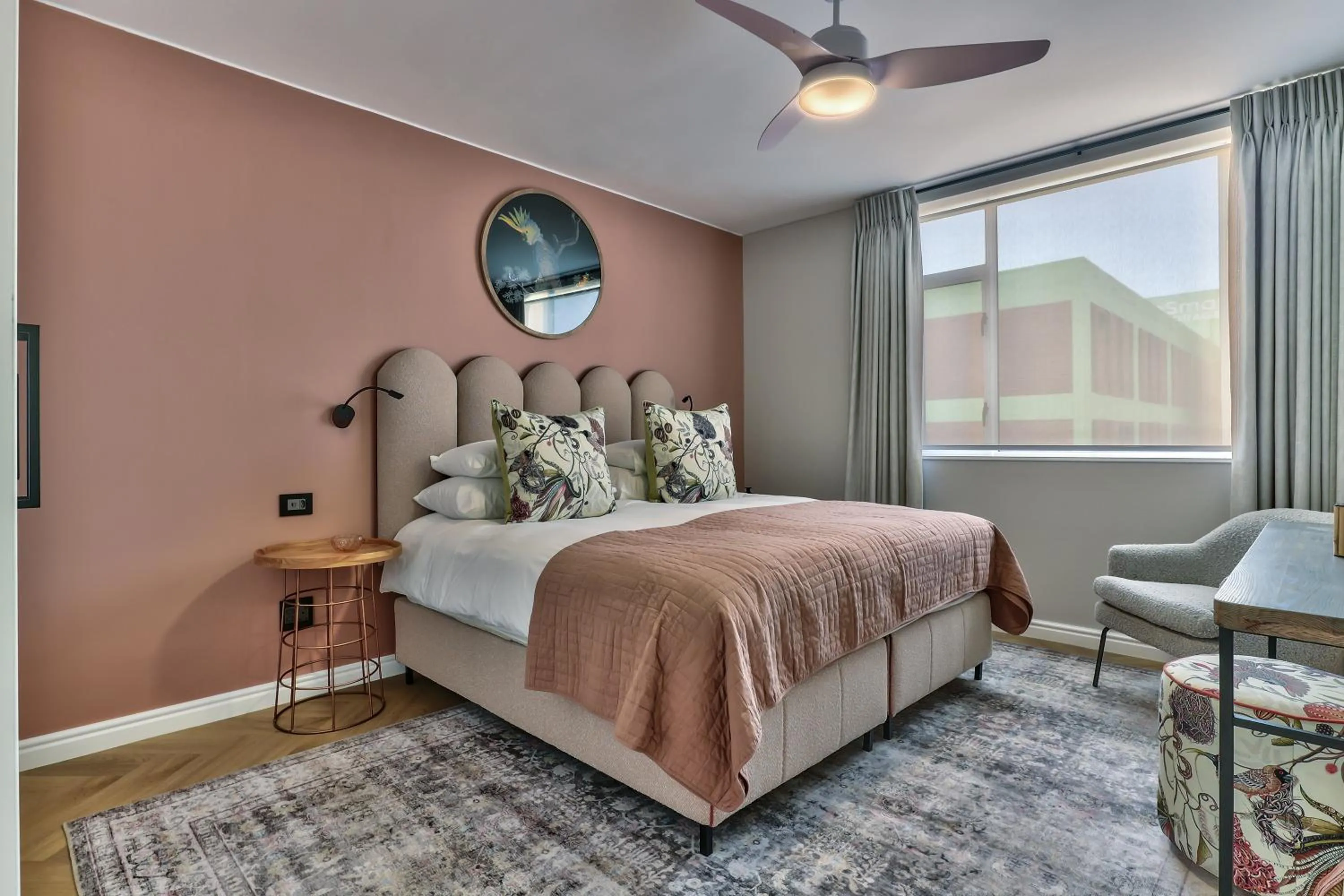 Bed in 437 St Martini Gardens Apartments