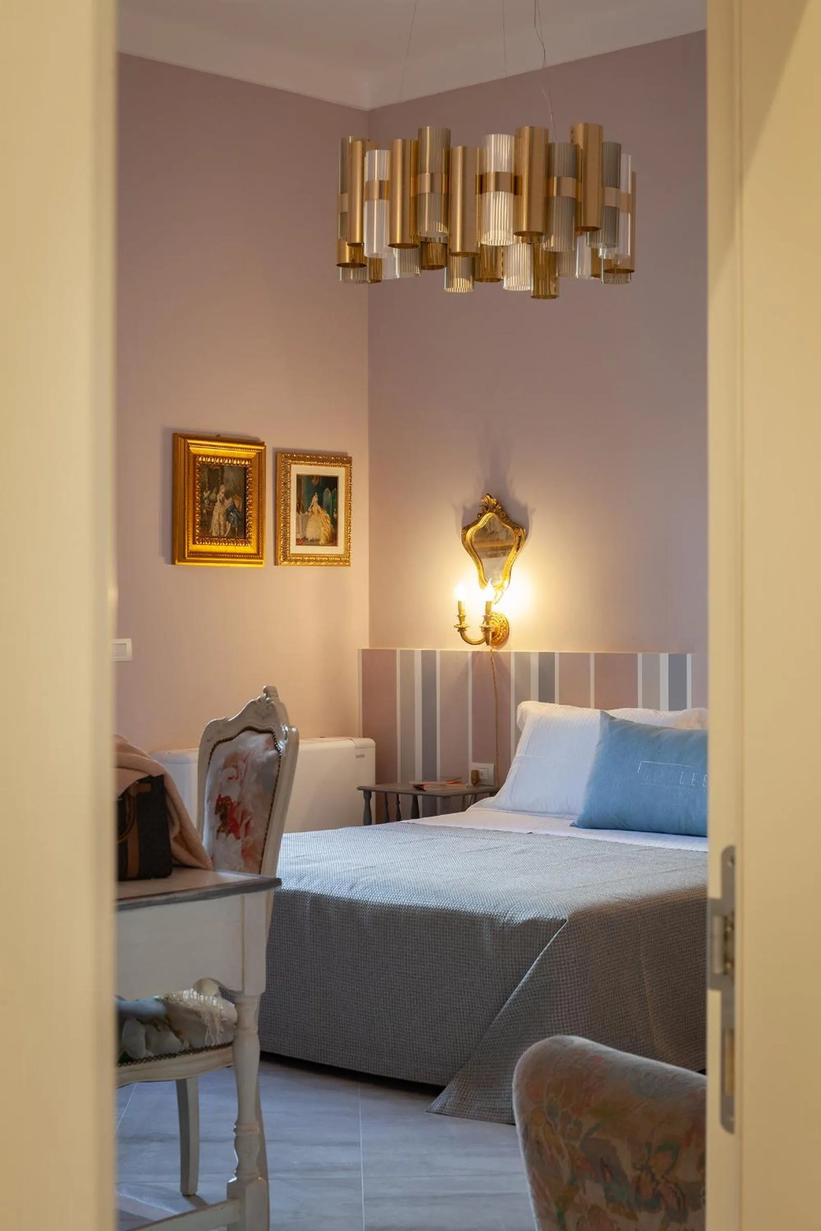 Bed in Coclee Suite Palace