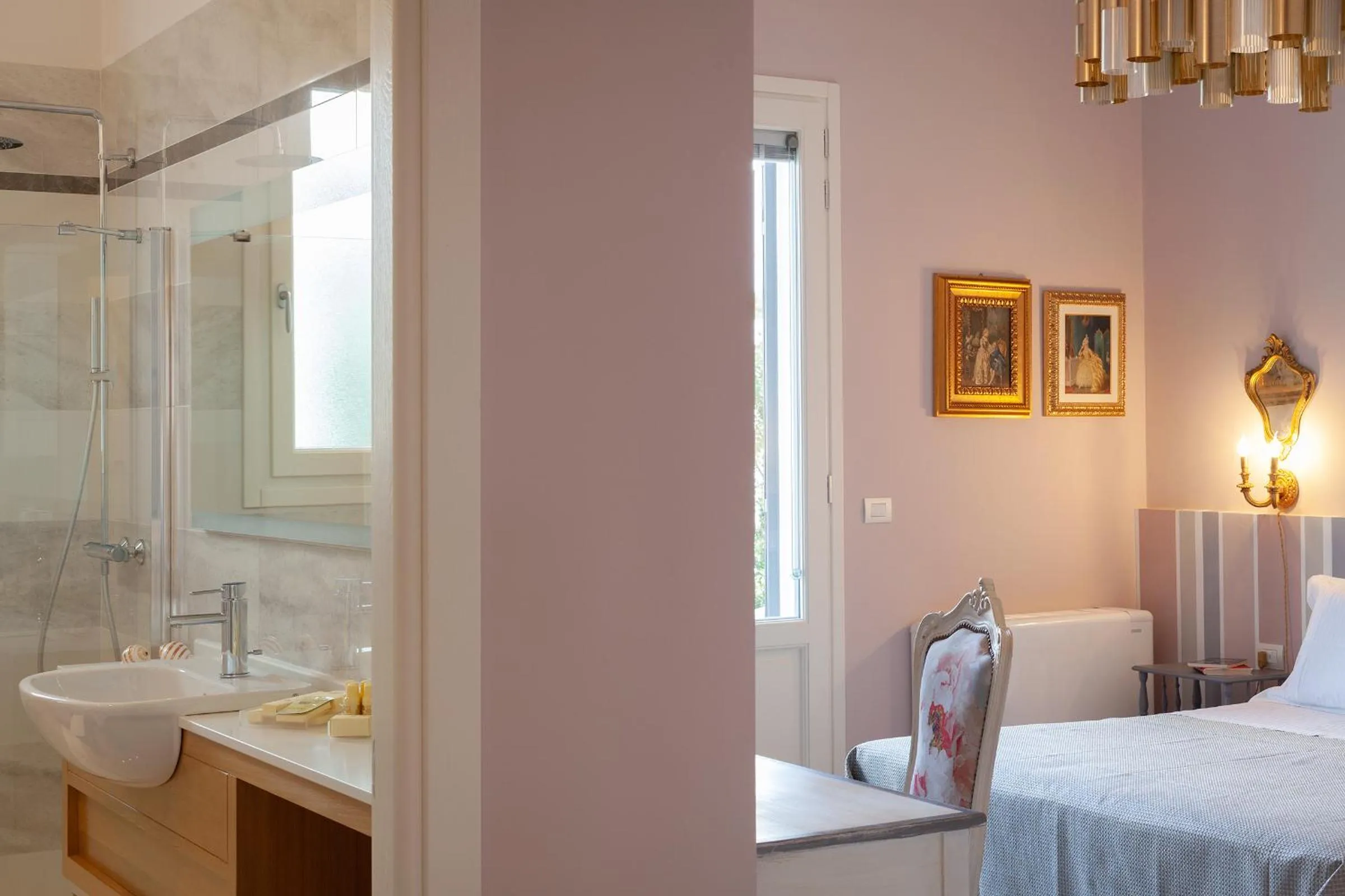 Bathroom in Coclee Suite Palace