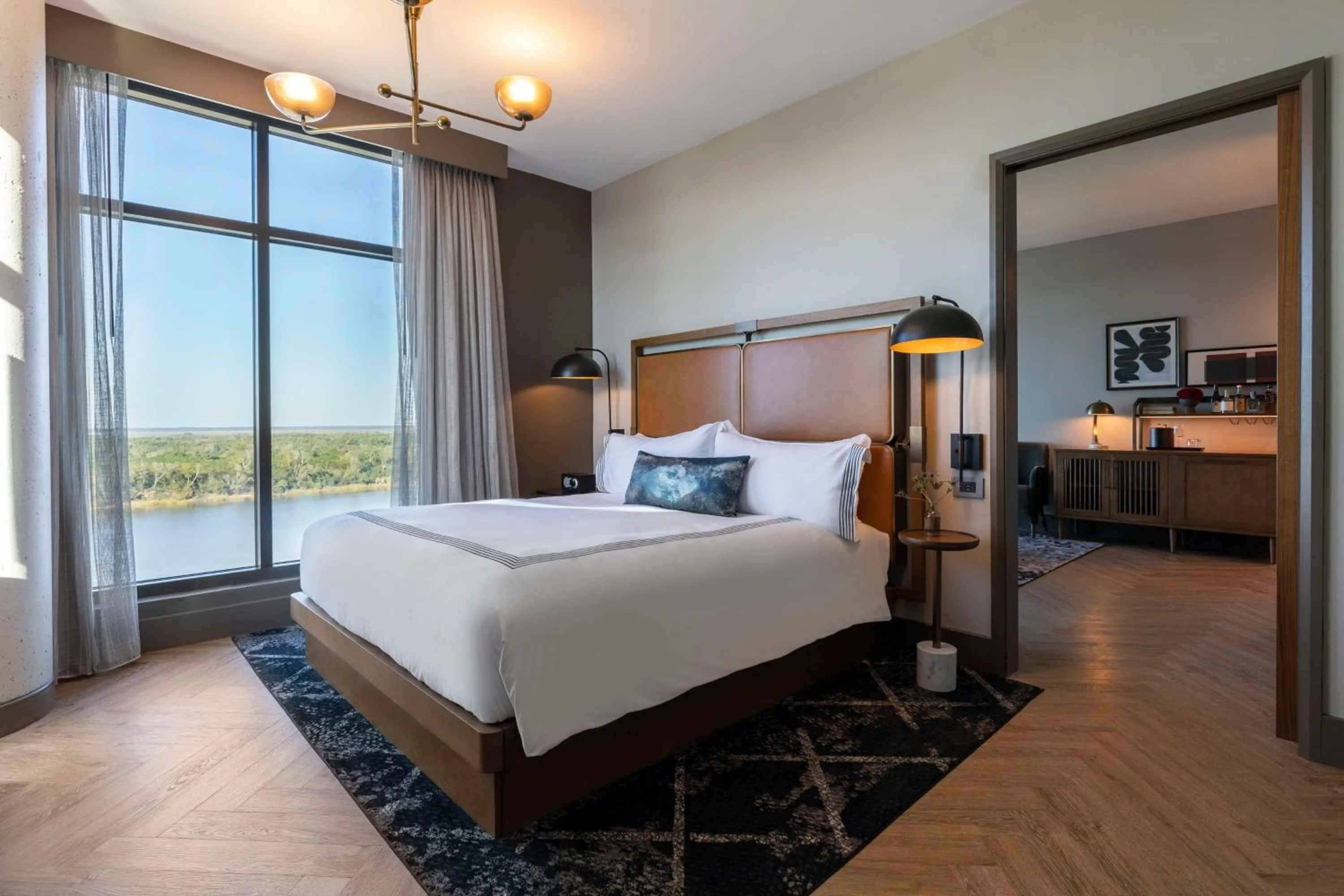 Restaurant/places to eat, Bed in Thompson Savannah, by Hyatt