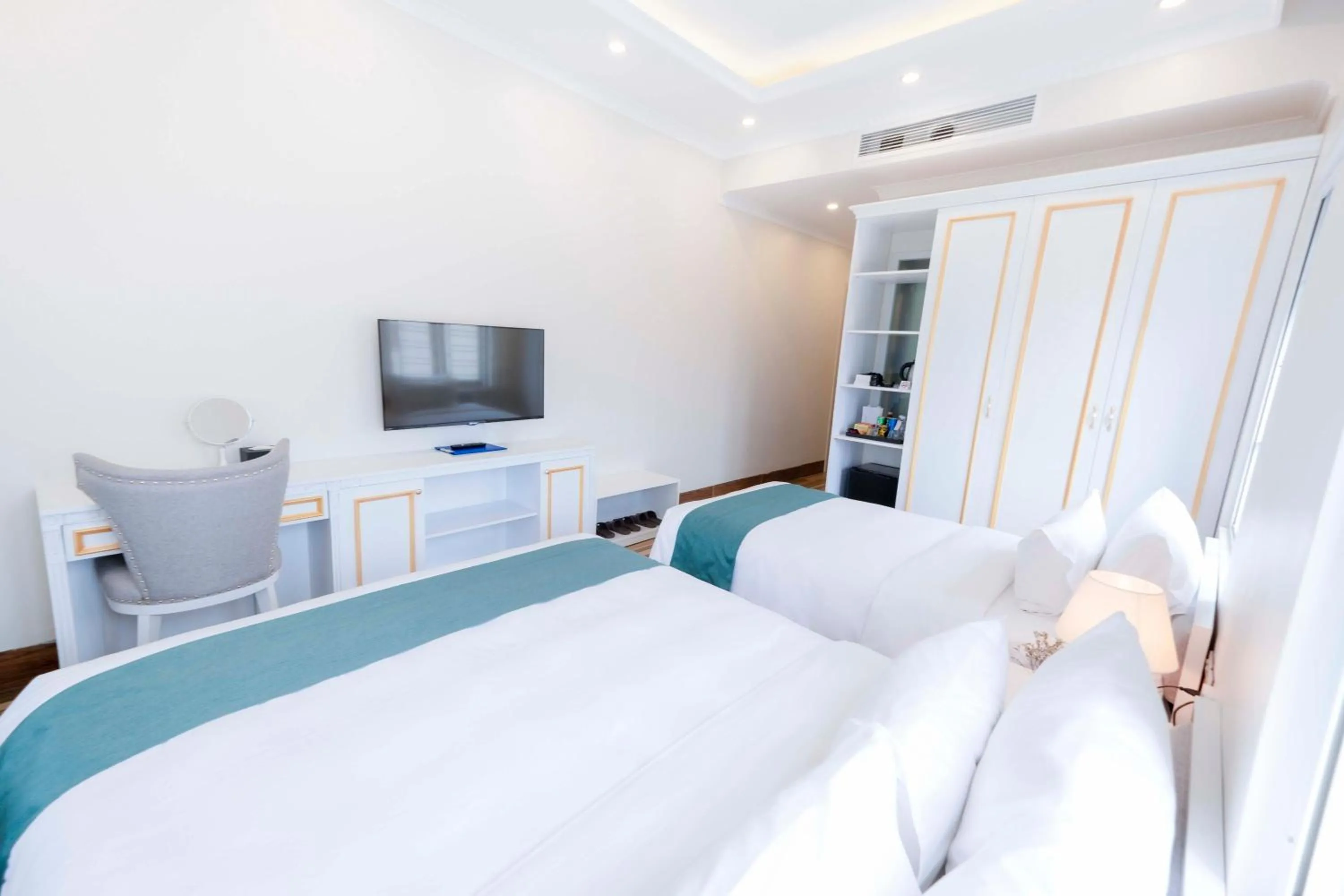 Bed in Minh Long Hotel