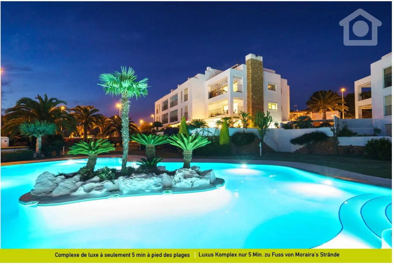 Swimming pool in Solhabitat Moraira Club Island