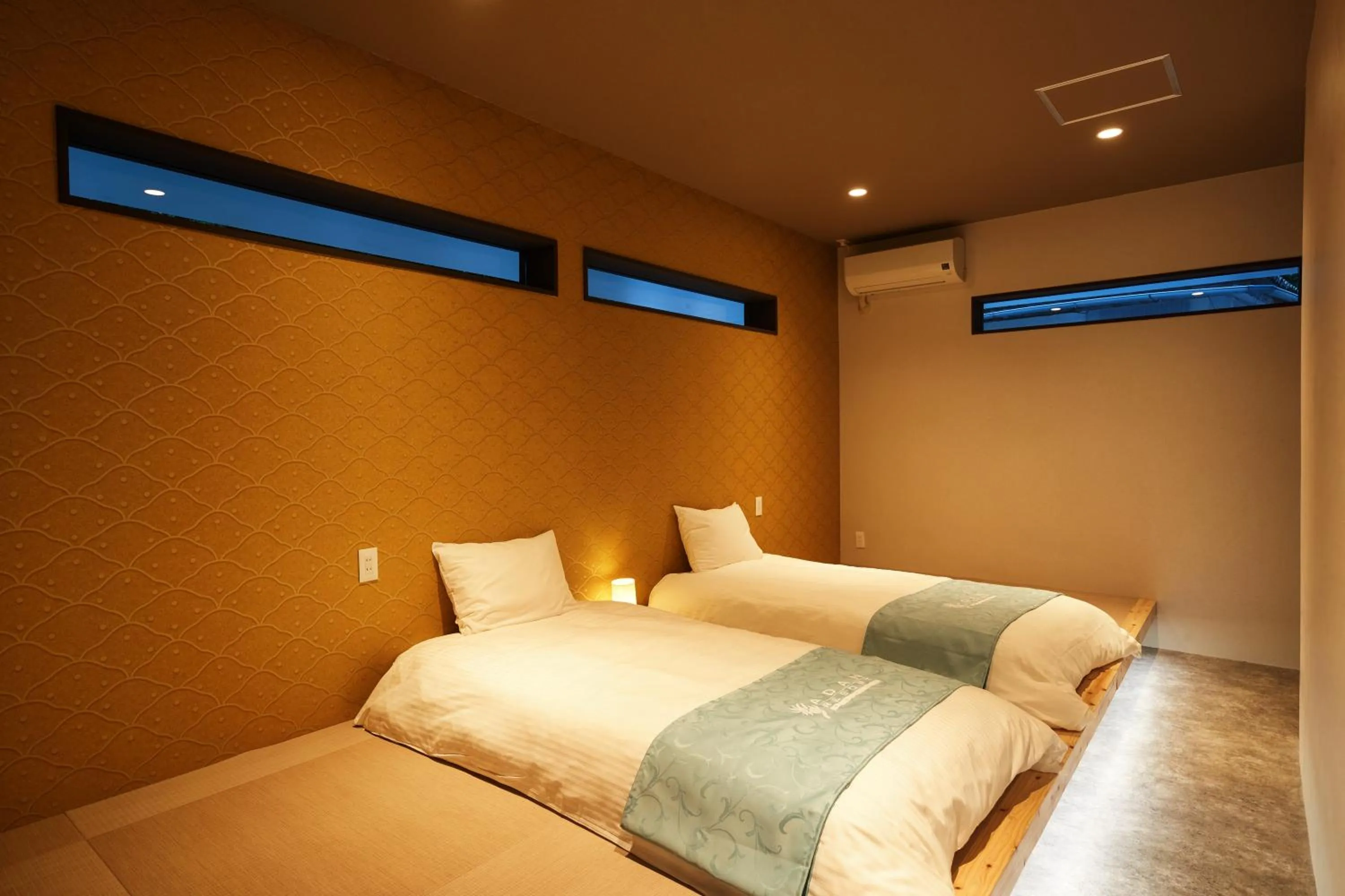 Bed in ADAN RESORT 灯 - Lamp -