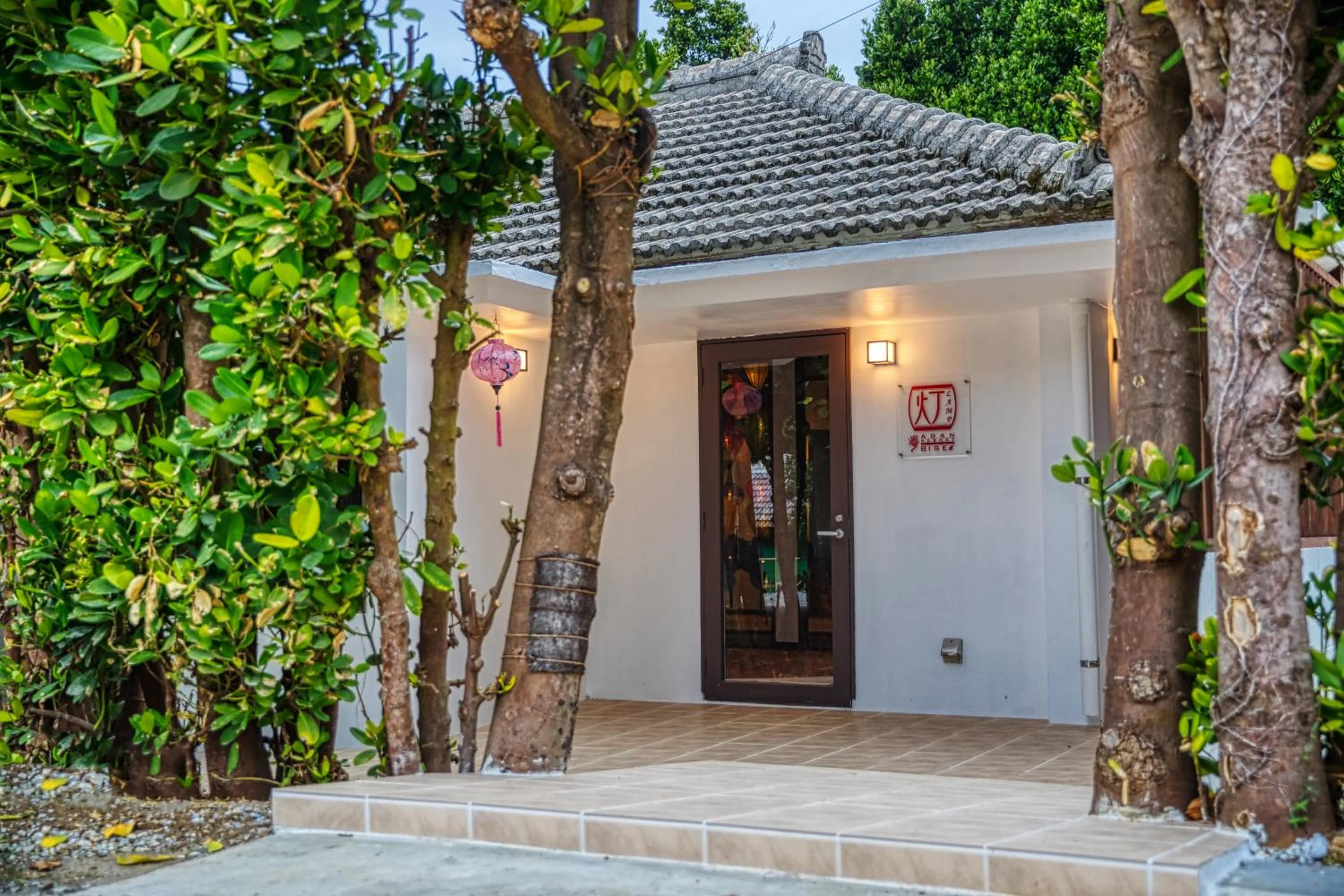 Property building in ADAN RESORT 灯 - Lamp -