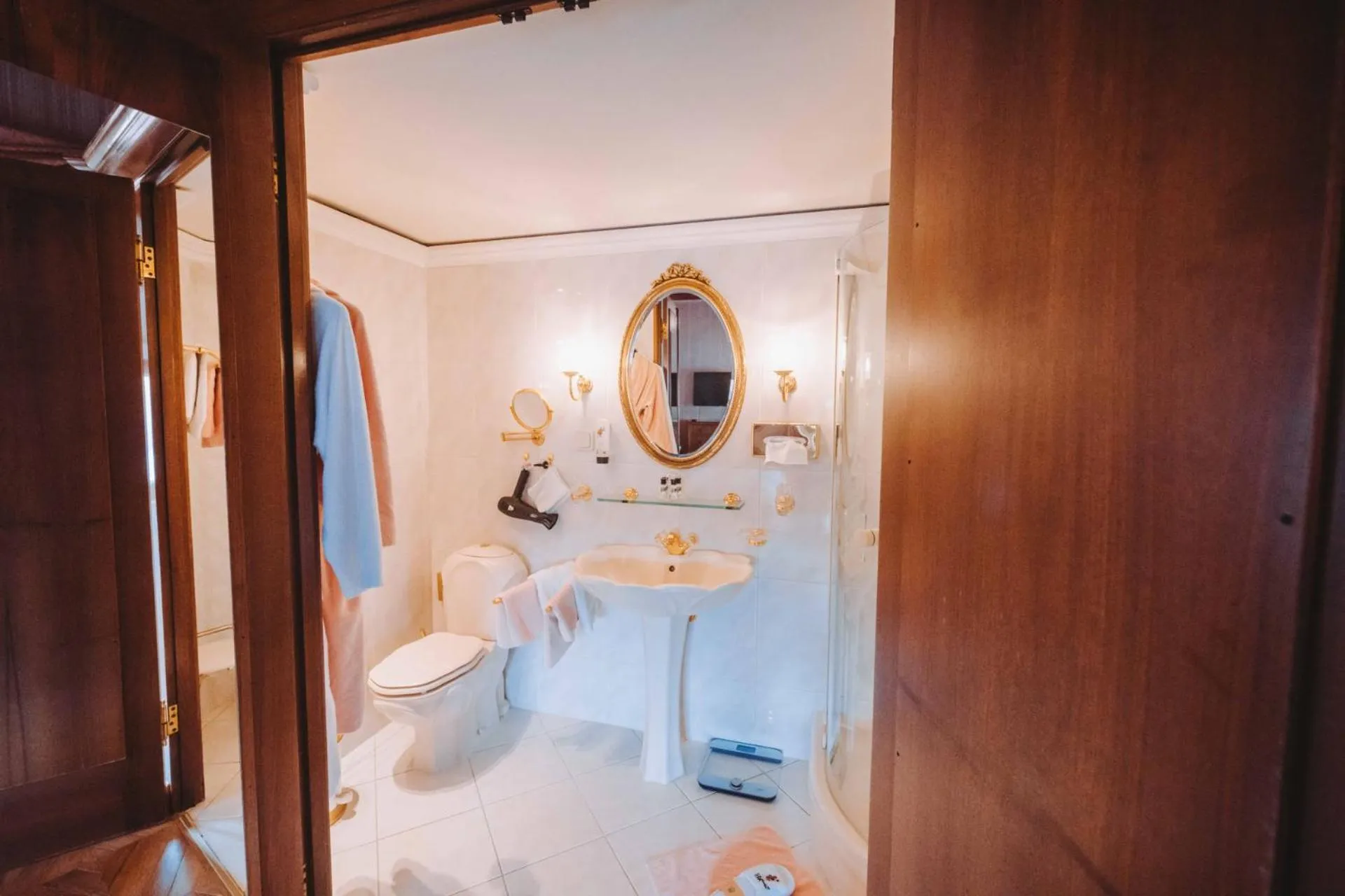 Bathroom in Hotel Schloss Dürnstein