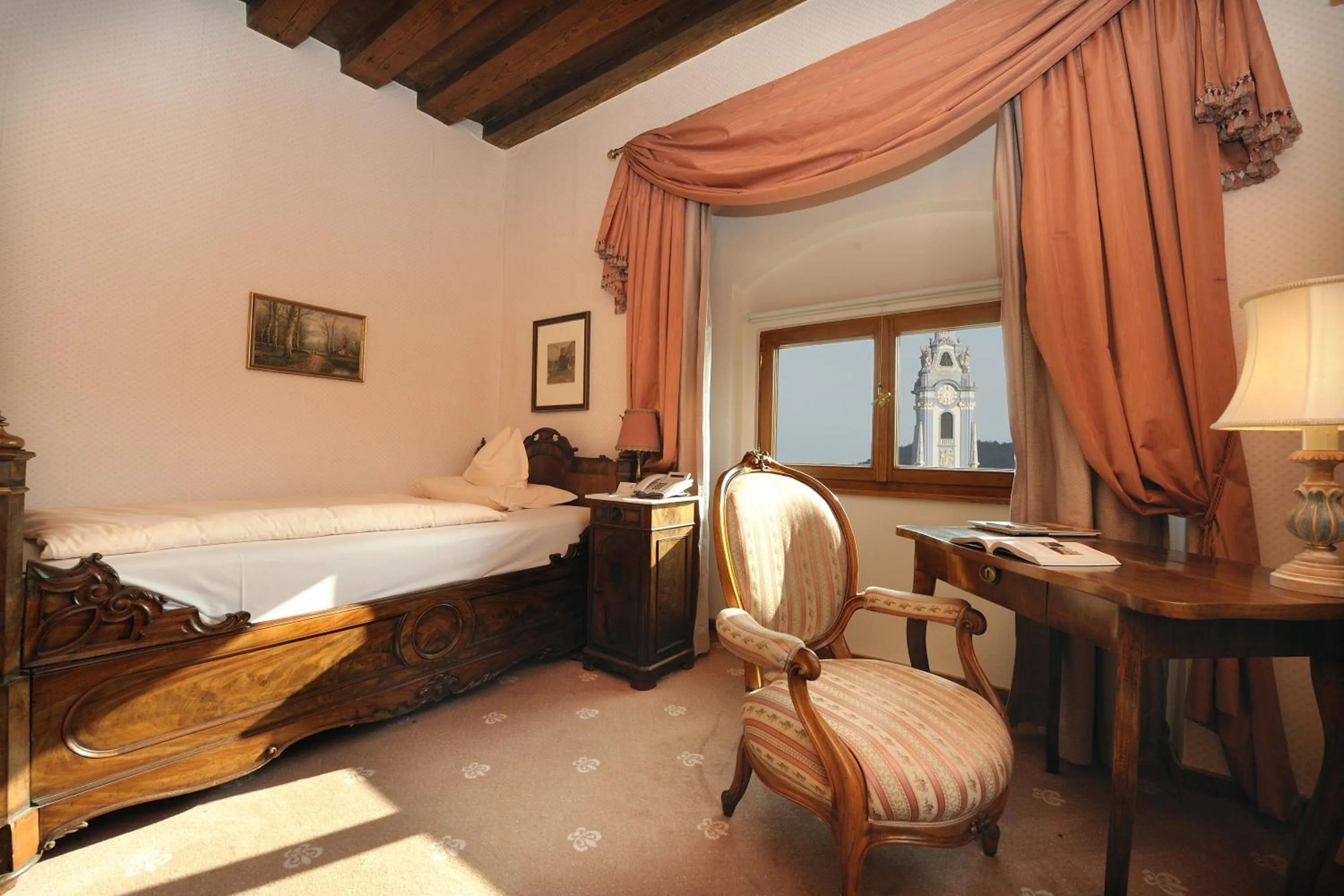 Bed in Hotel Schloss Dürnstein