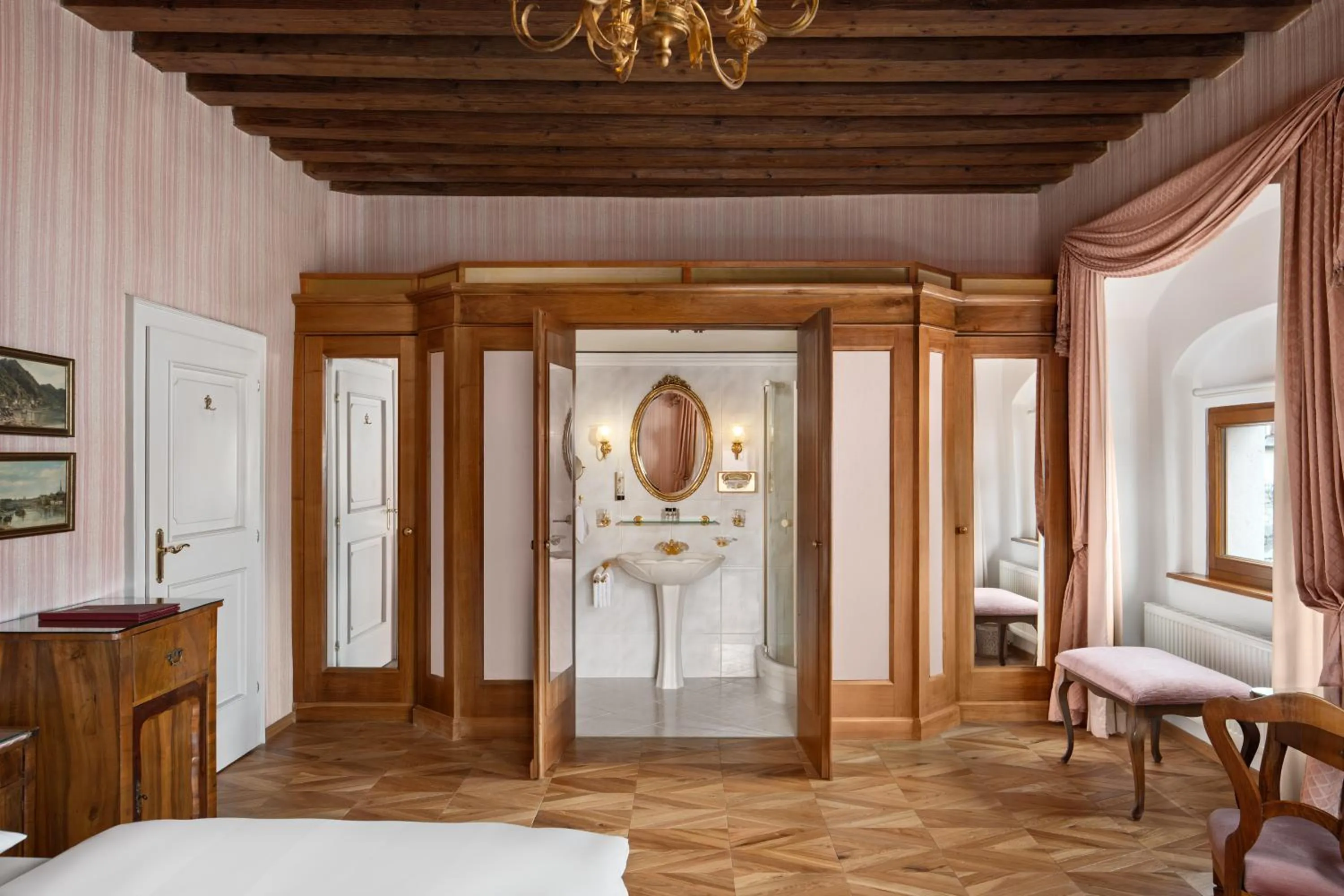 Bathroom in Hotel Schloss Dürnstein