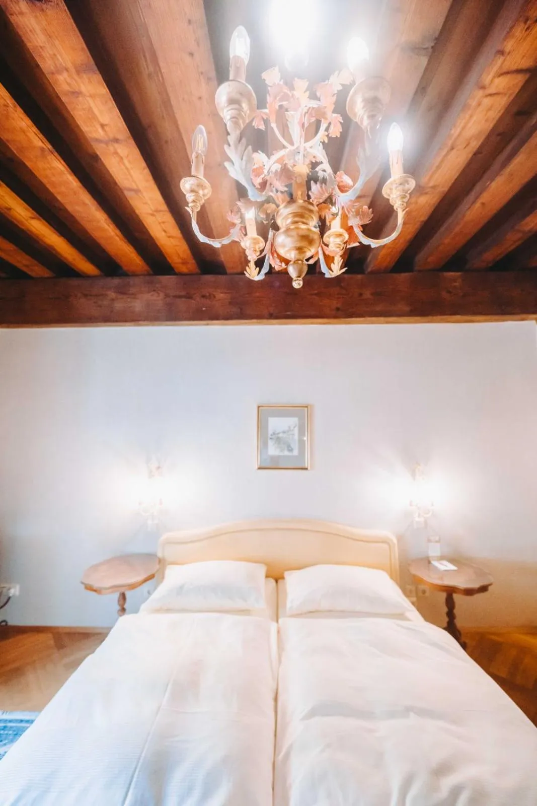 Photo of the whole room, Bed in Hotel Schloss Dürnstein