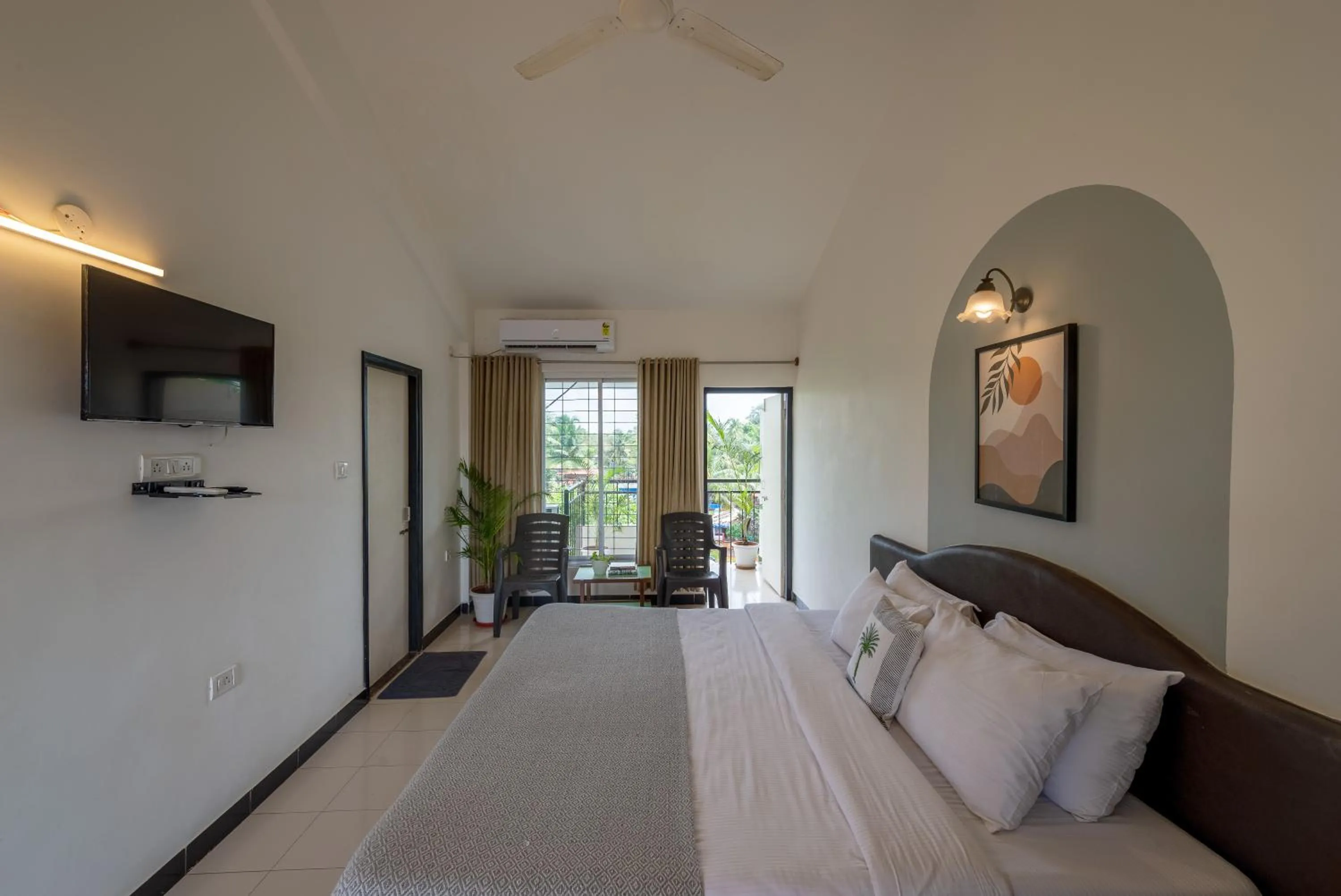 View (from property/room), Bed in Olive Zip Calangute Mira by Embassy Group