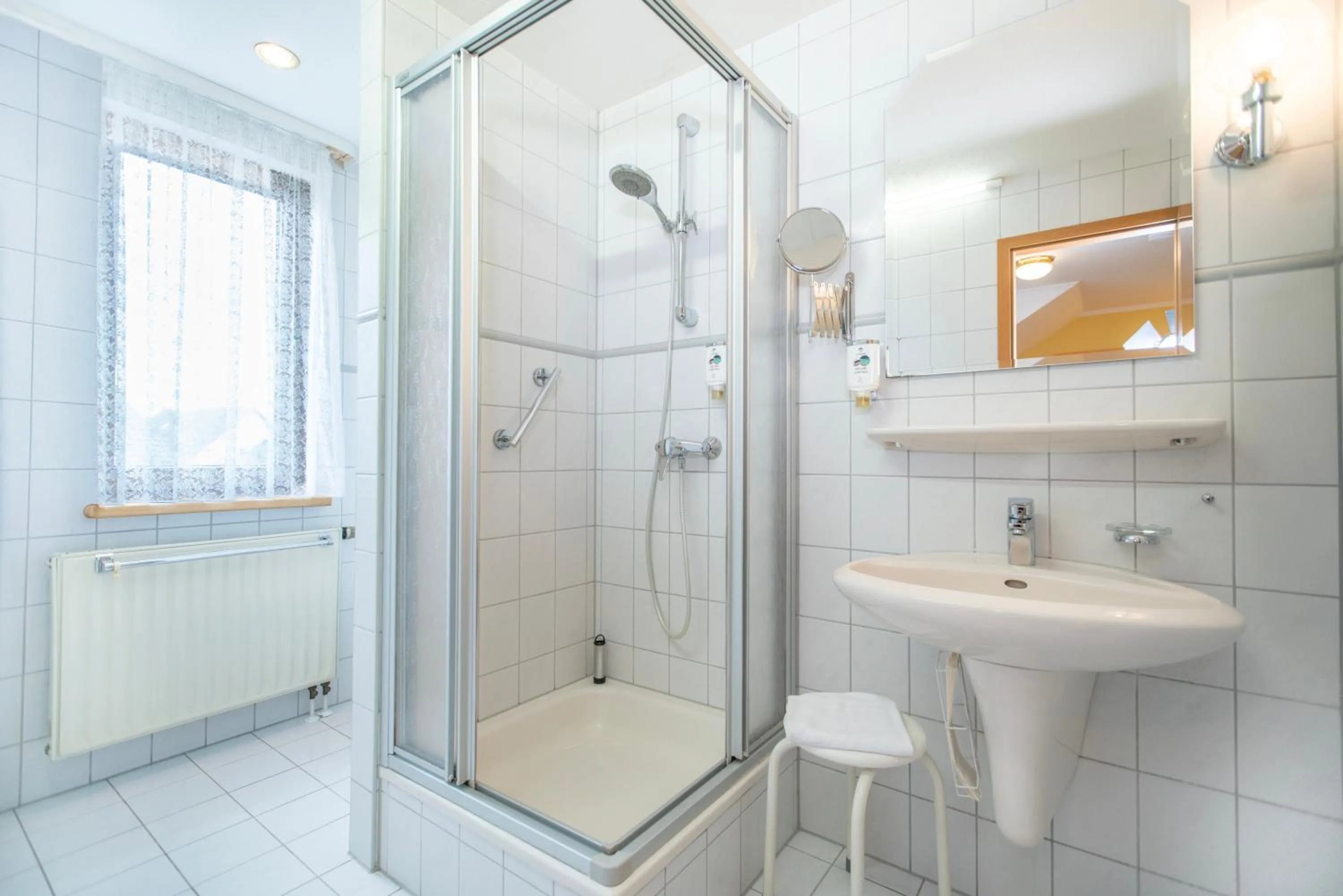 Bathroom in Landhotel Plauen - Gasthof Zwoschwitz