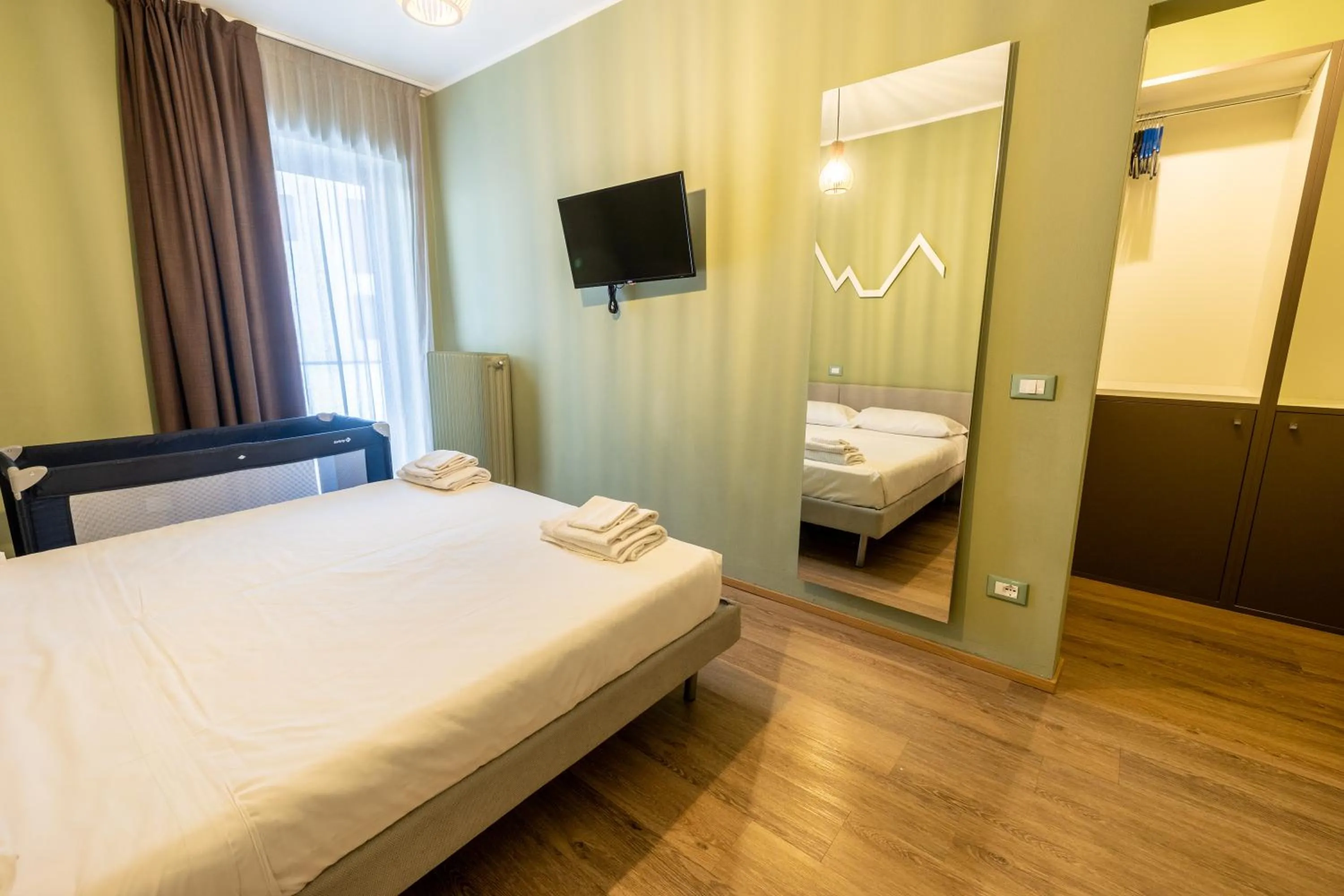 Bedroom, Bed in Hotel Casa Alpina