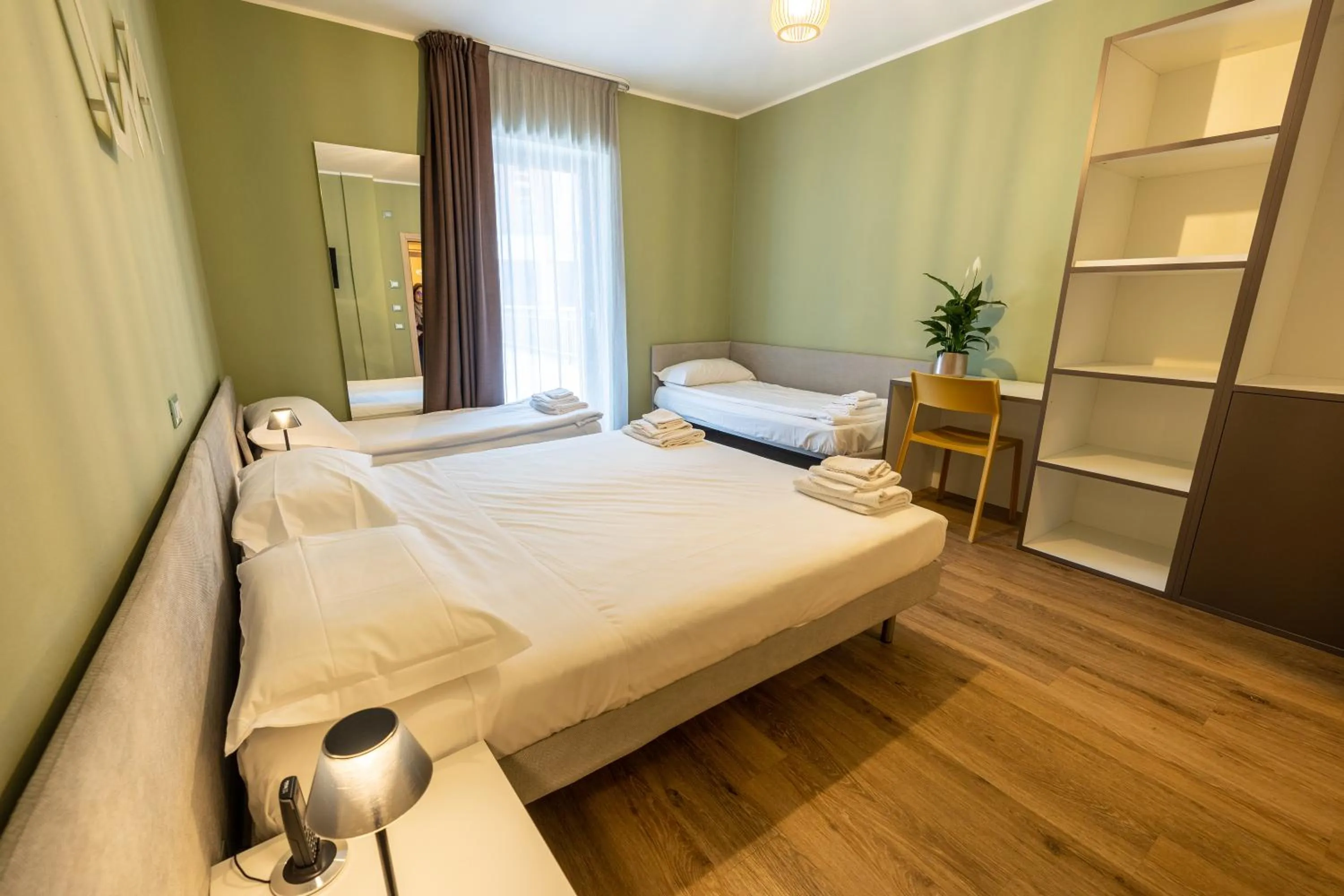 Bedroom, Bed in Hotel Casa Alpina