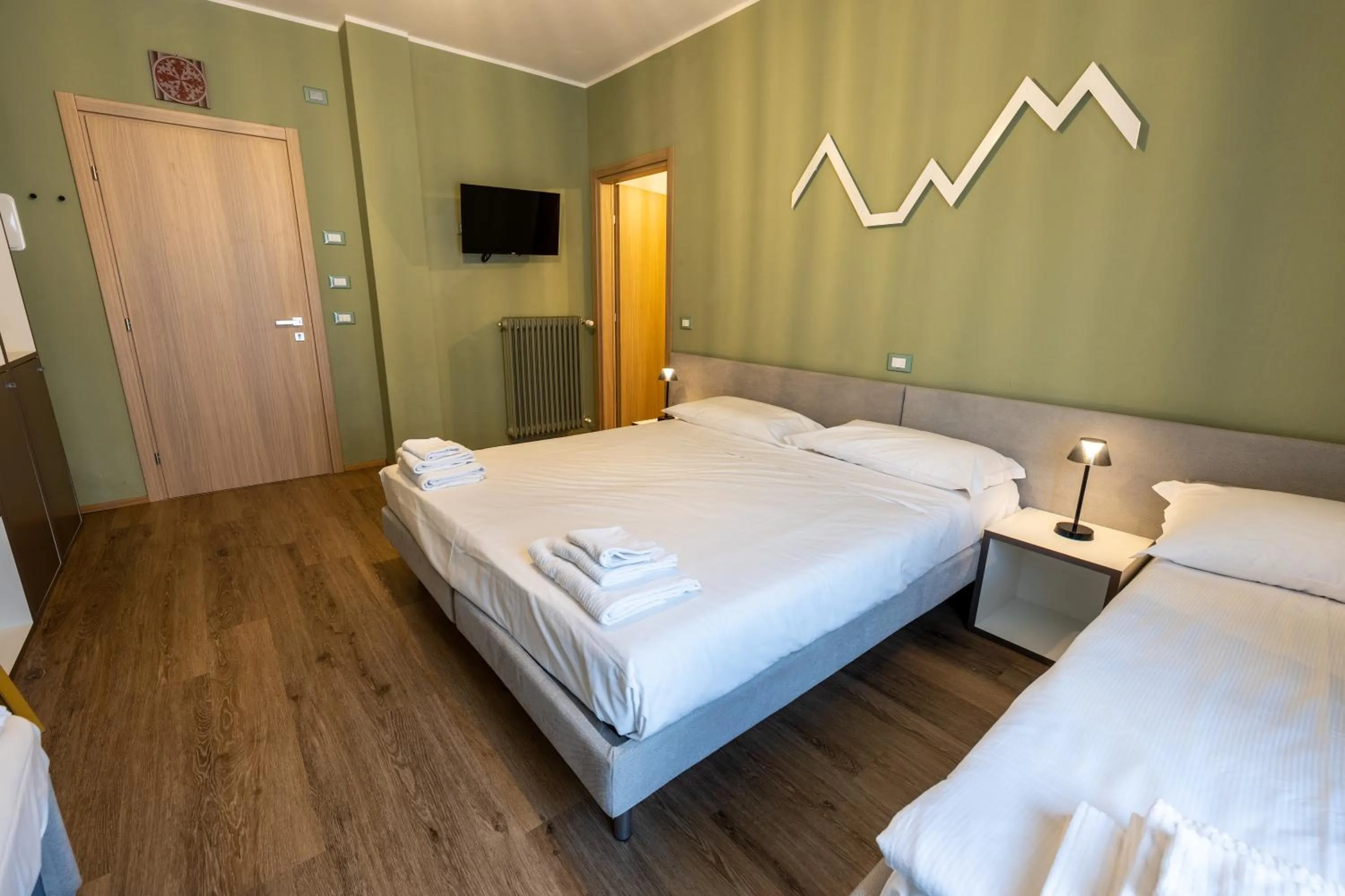 Bedroom, Bed in Hotel Casa Alpina