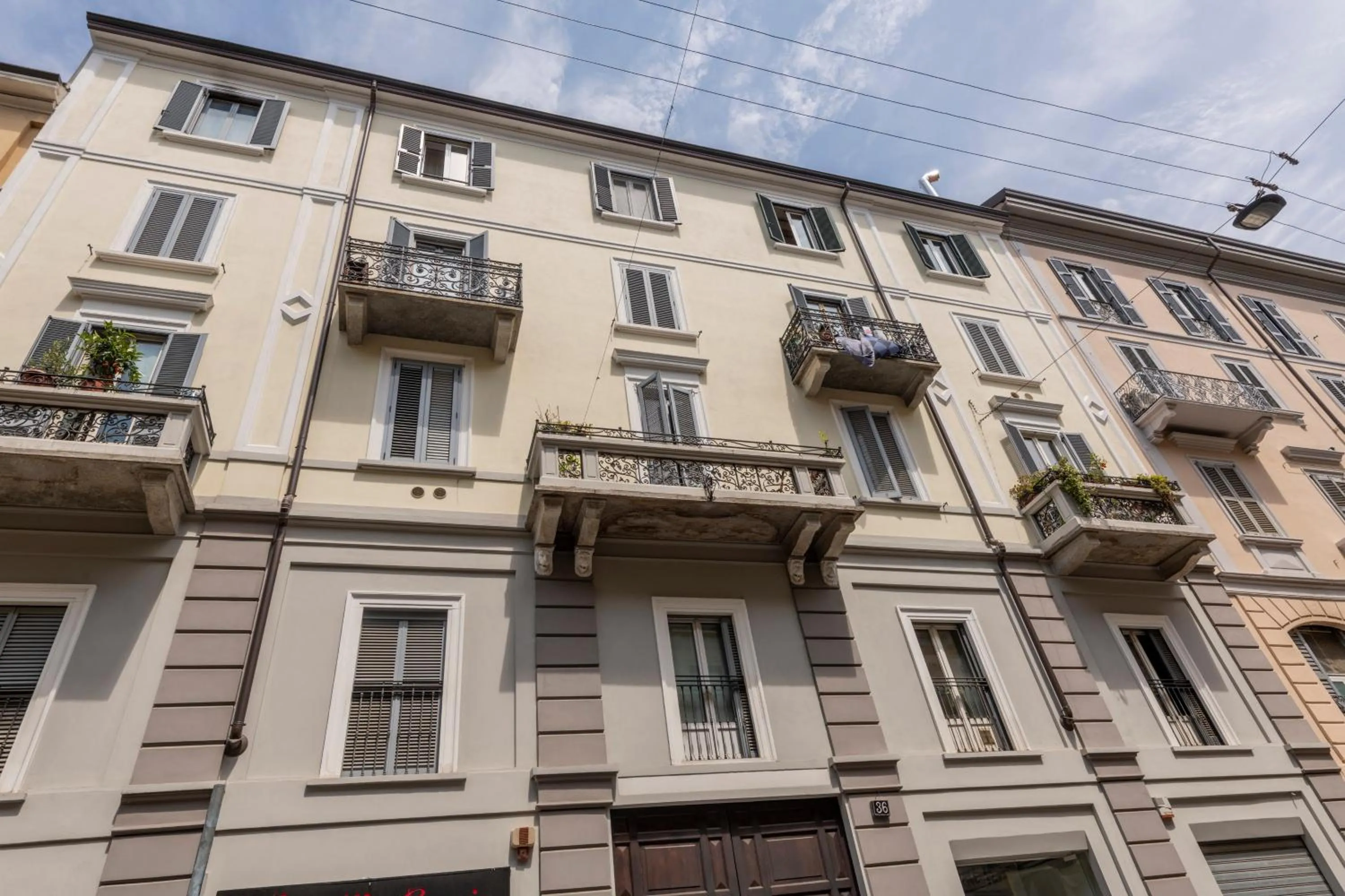 Property building in Paolo Sarpi, 36 - Milano Inside