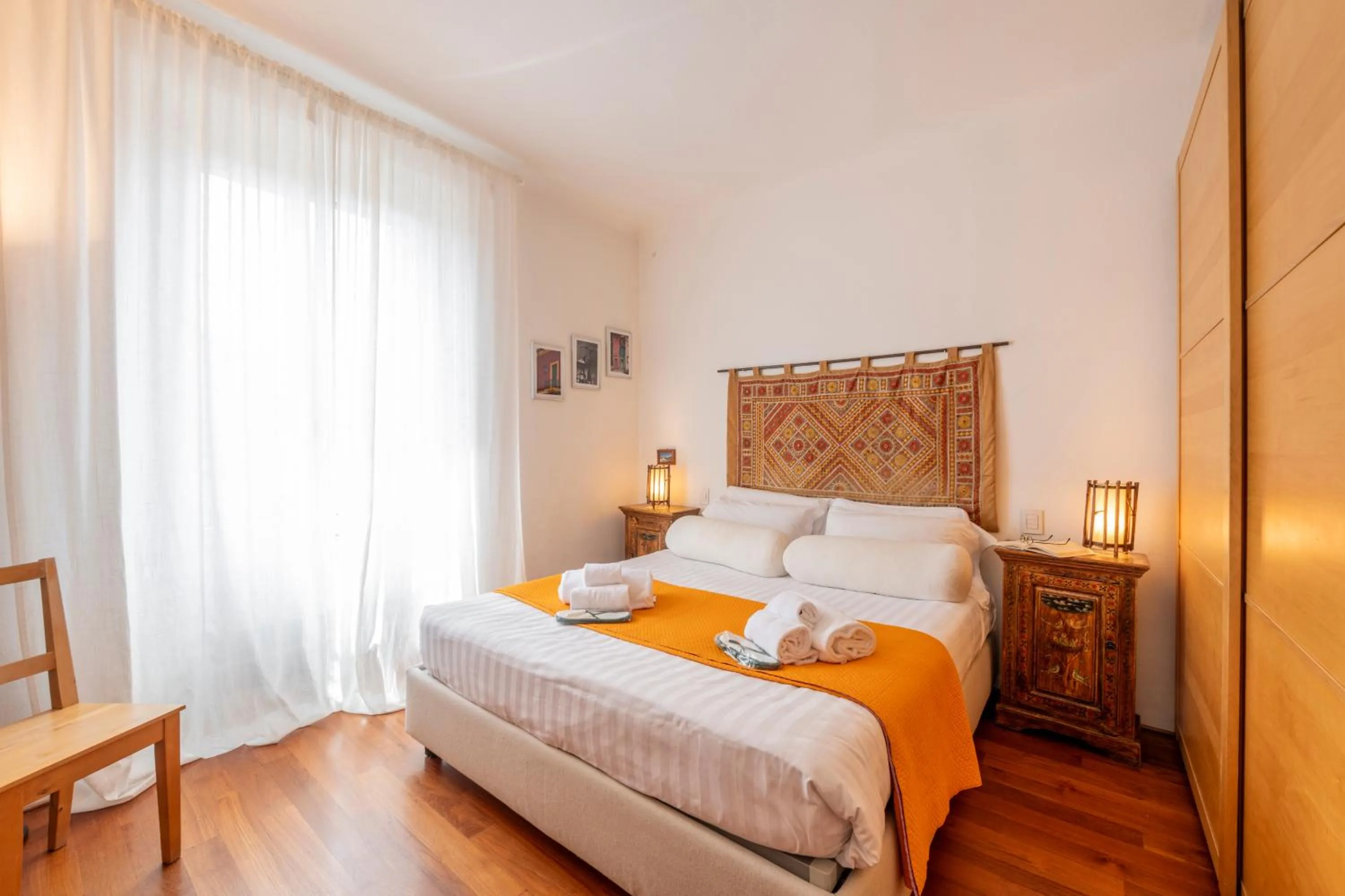 Bed in Paolo Sarpi, 36 - Milano Inside