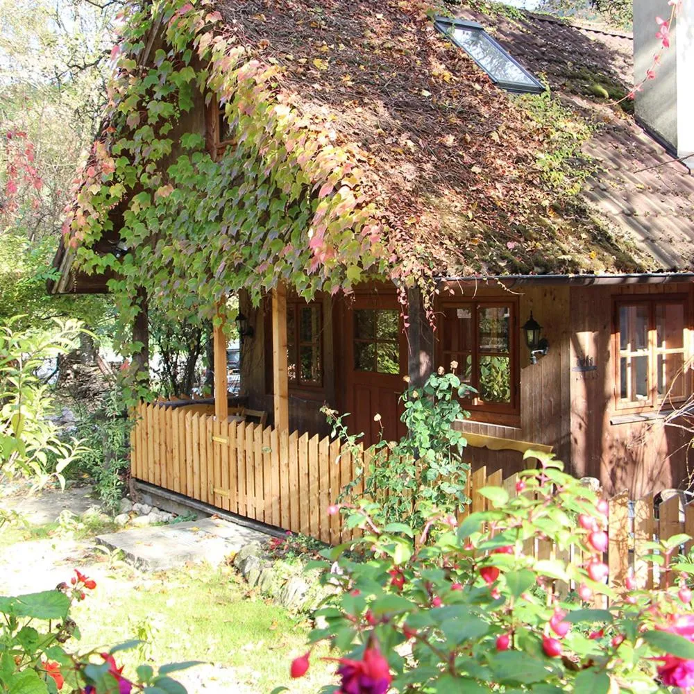 Property building in Steinschalerhof