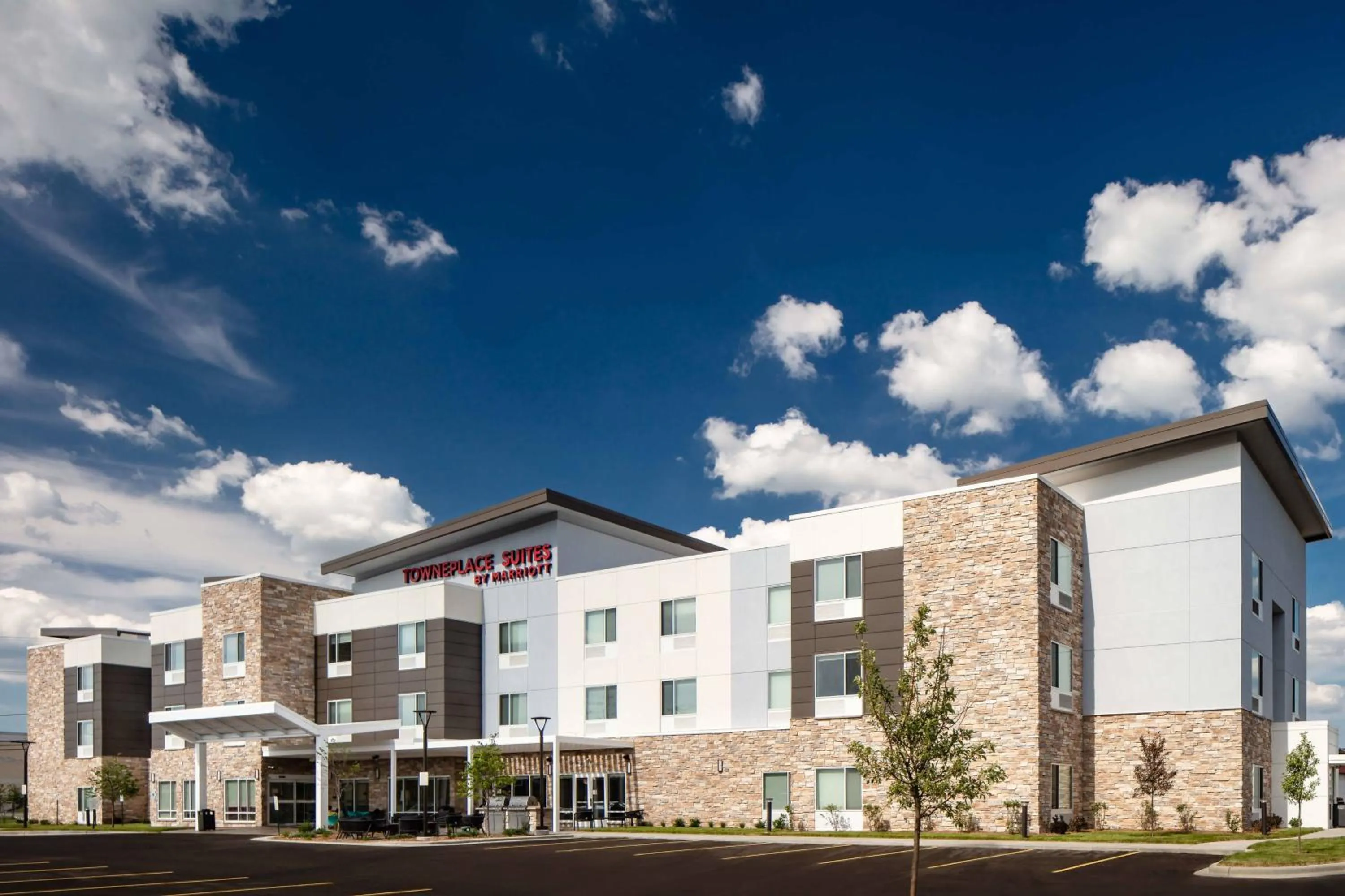 Property building in TownePlace Suites By Marriott Milwaukee West Bend