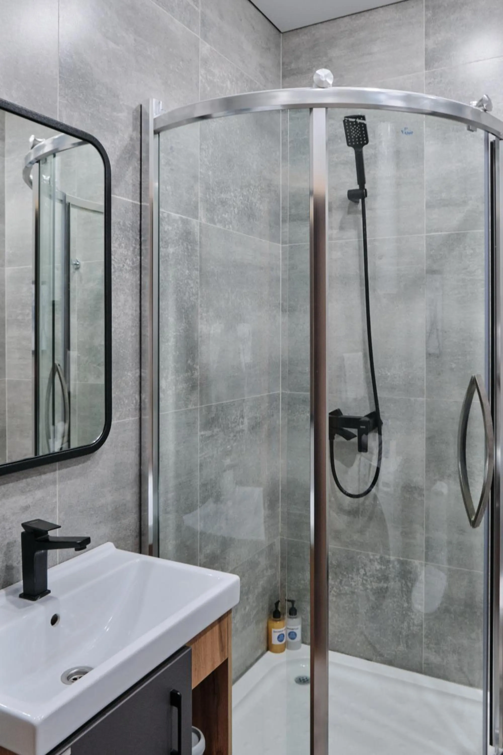 Seven City Apartments