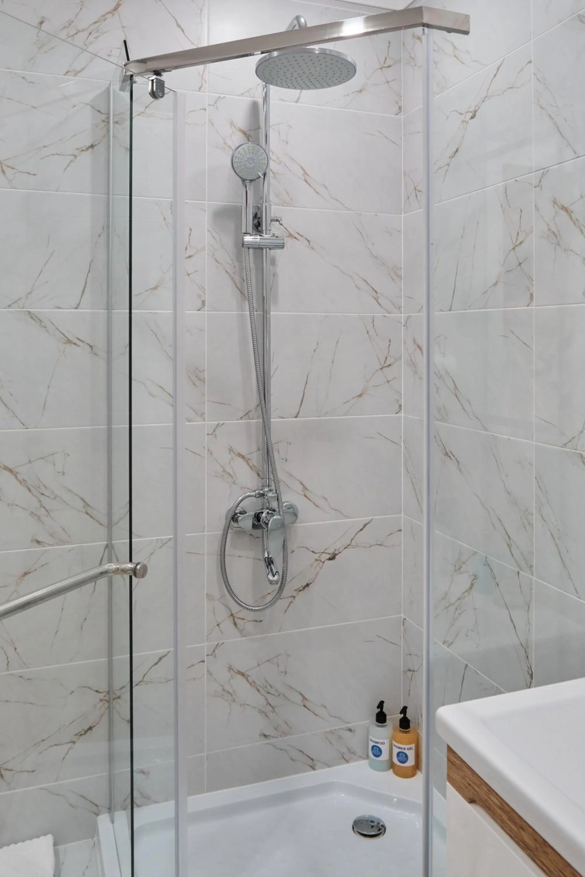 Seven City Apartments