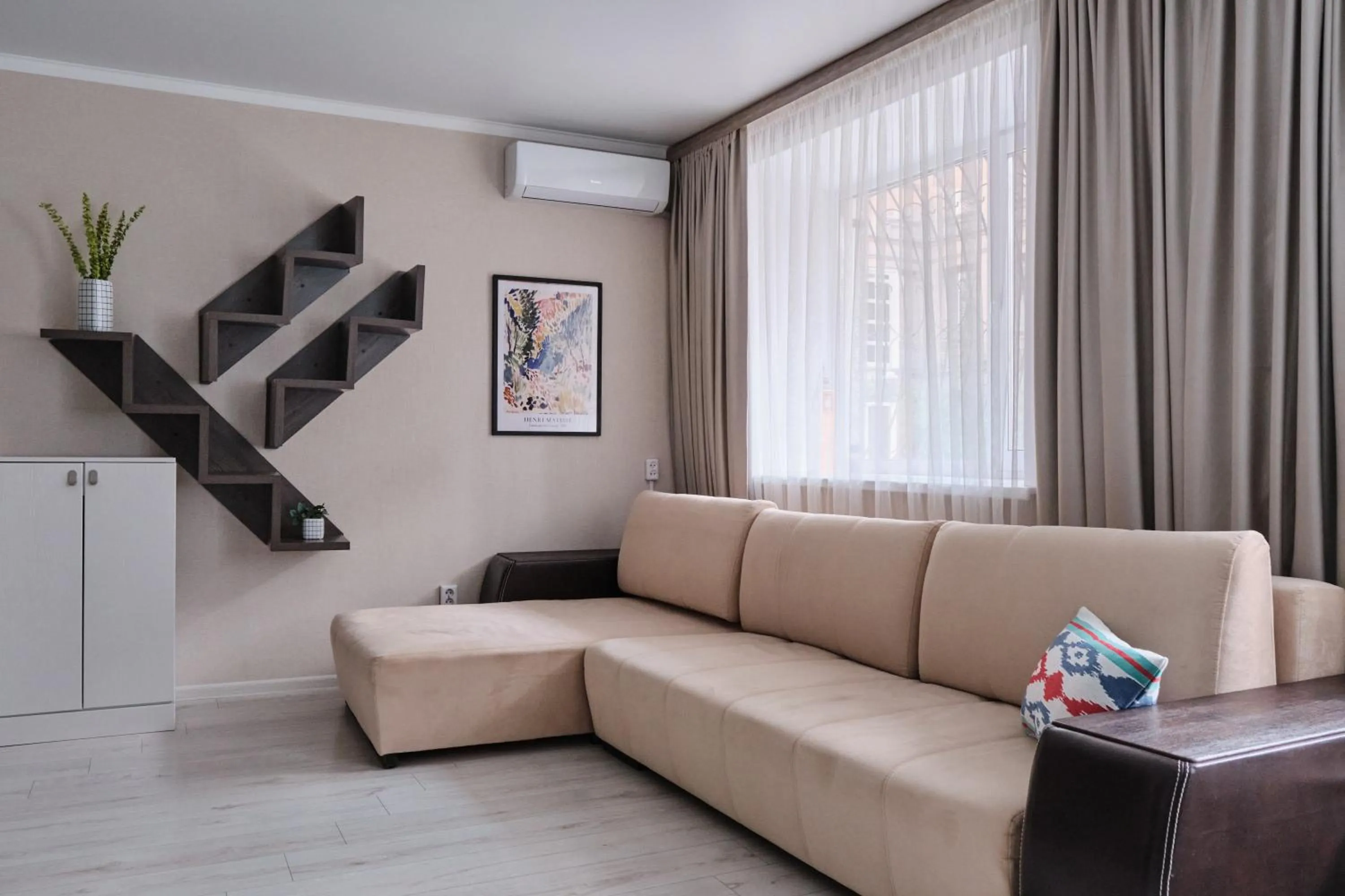 Seven City Apartments